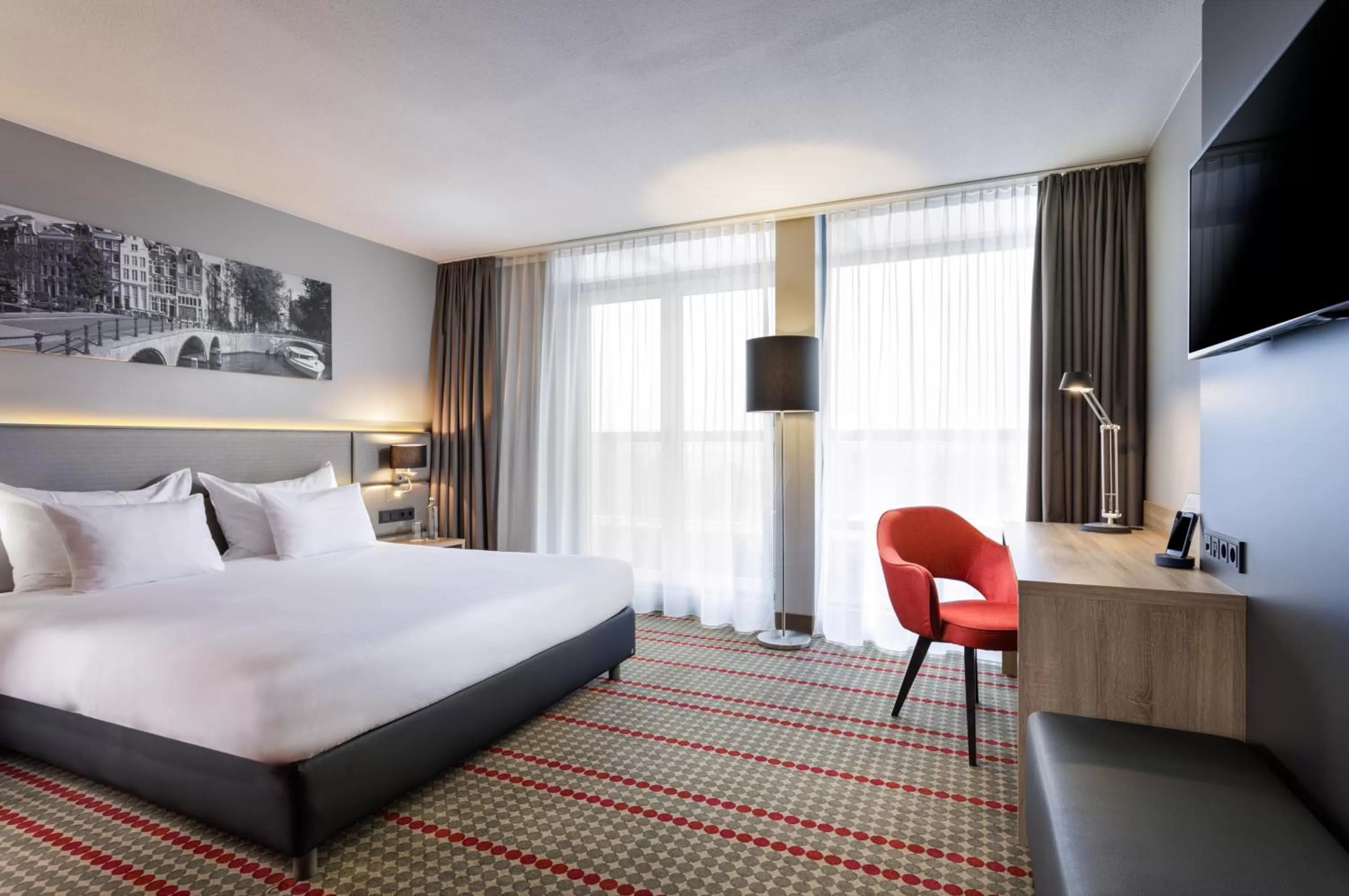 Deluxe King Room in Ramada by Wyndham Amsterdam Airport Schiphol
