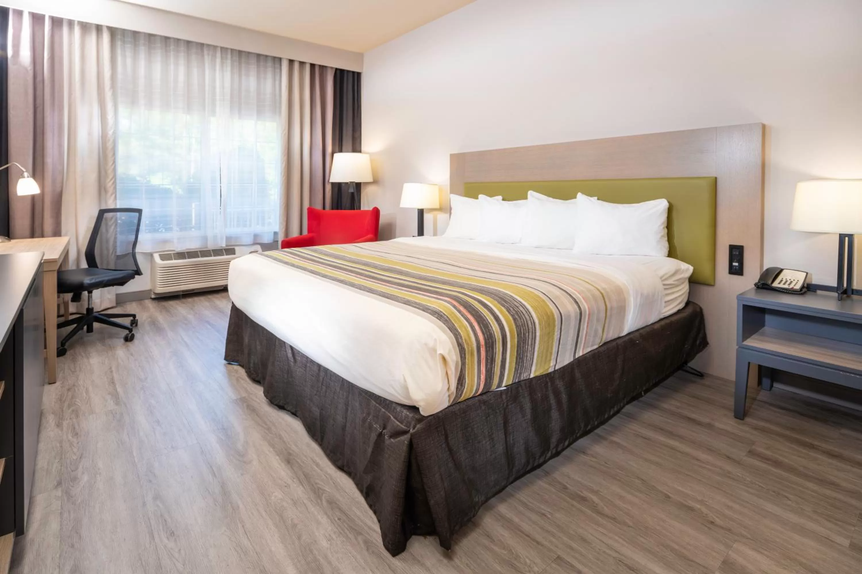 King Room - Non-Smoking in Country Inn & Suites by Radisson, Rocky Mount, NC