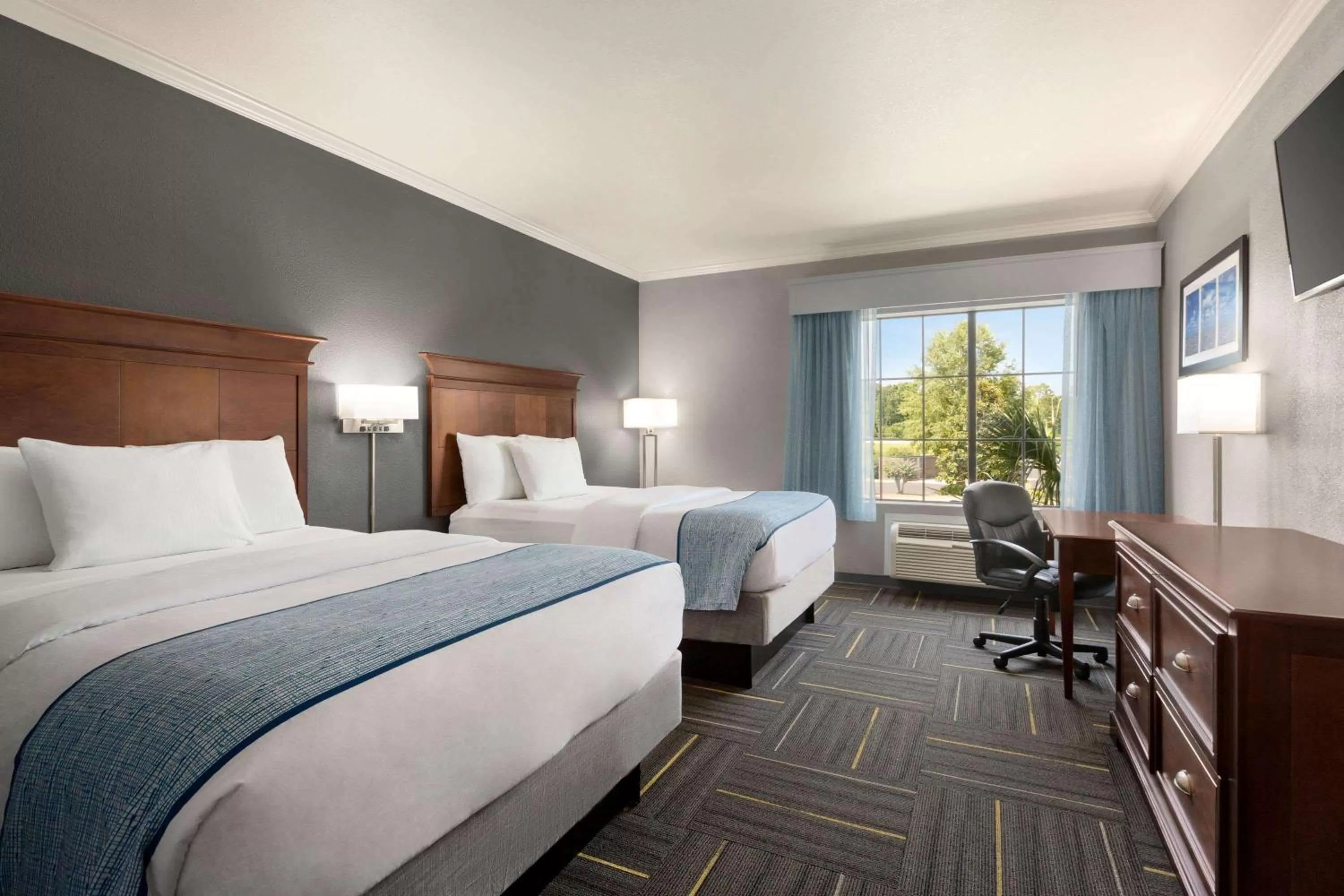 Queen Room with Two Queen BedsÂ  Non Smoking in La Quinta by Wyndham Dublin