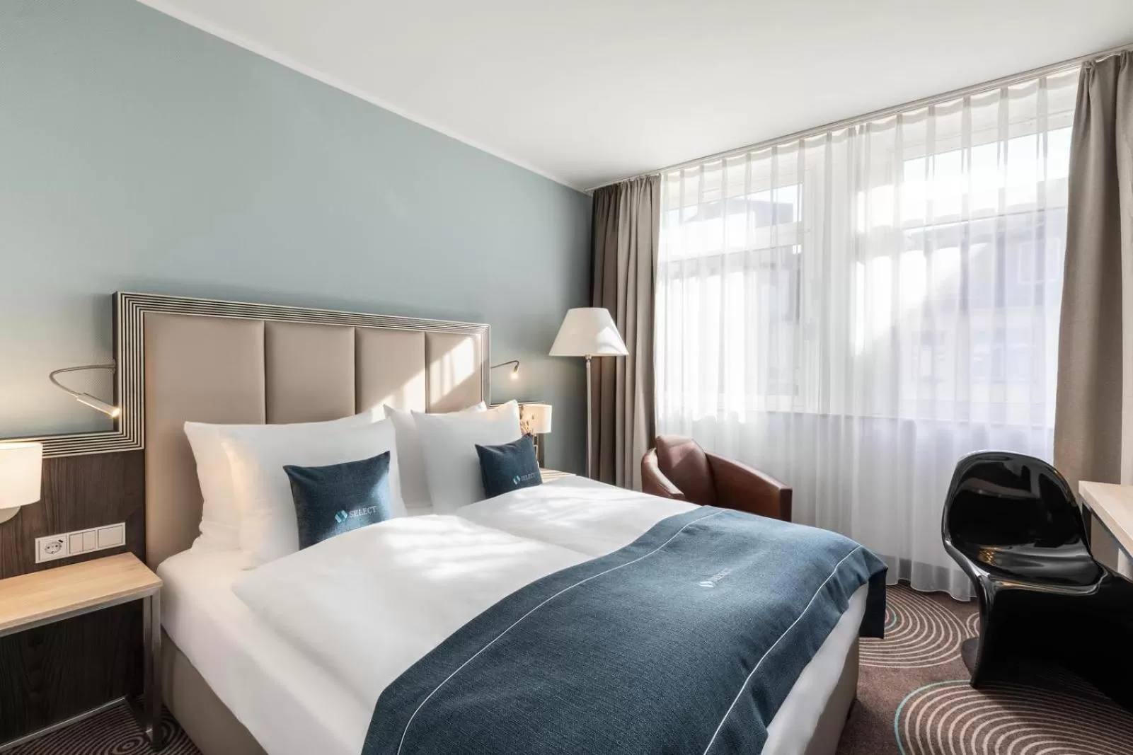 Comfort Double Room in Garner Hotel Essen - Handelshof by IHG
