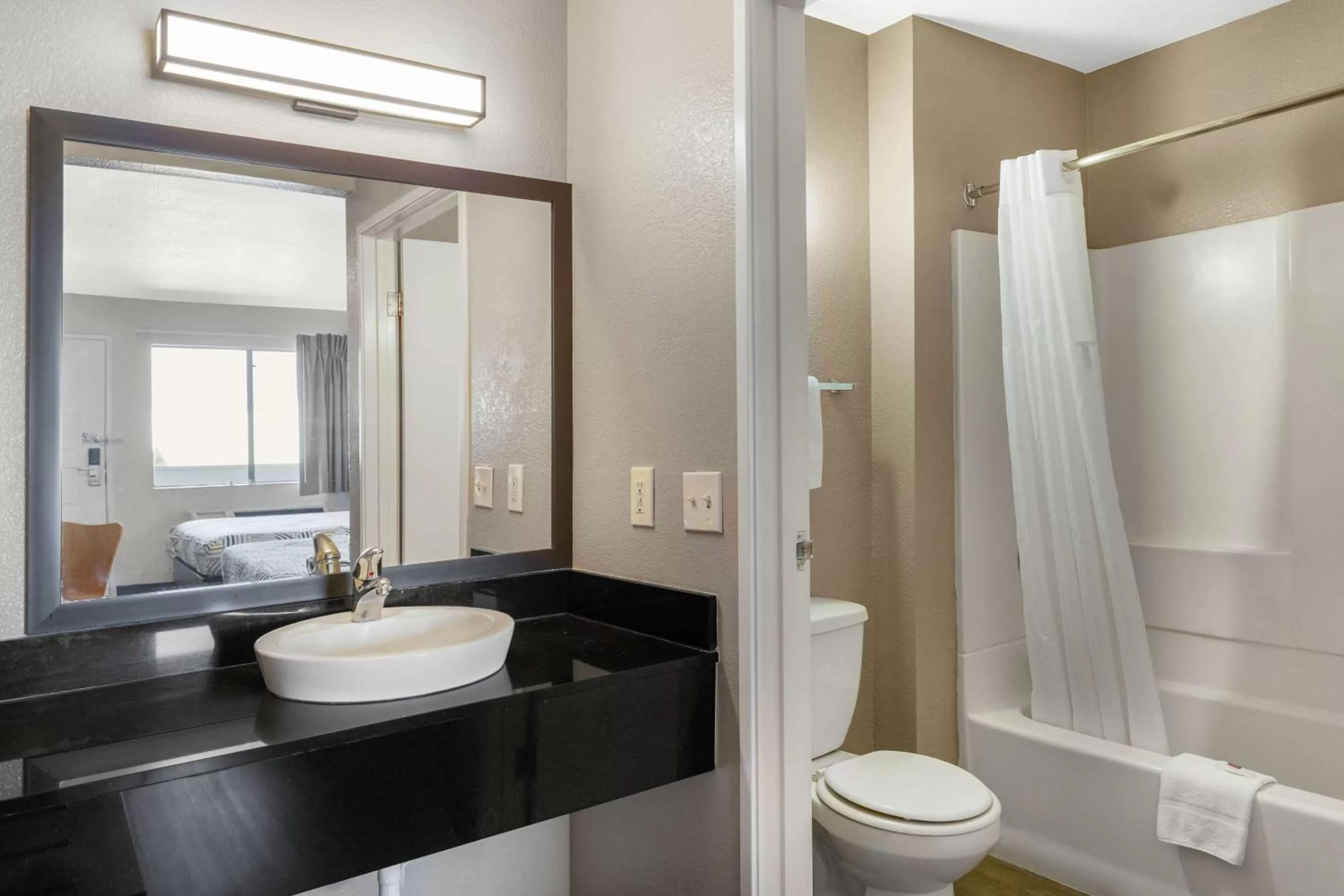 Deluxe Queen Room with Two Queen Beds - Non-Smoking in Motel 6-Merced, CA - North