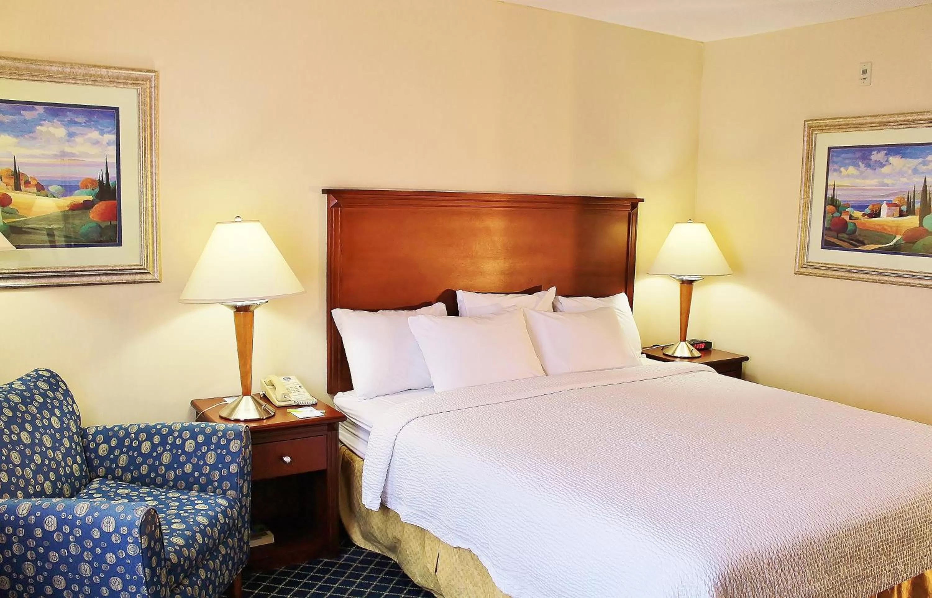 King Room - Mobility Access/Non-Smoking in Baymont by Wyndham Flagstaff