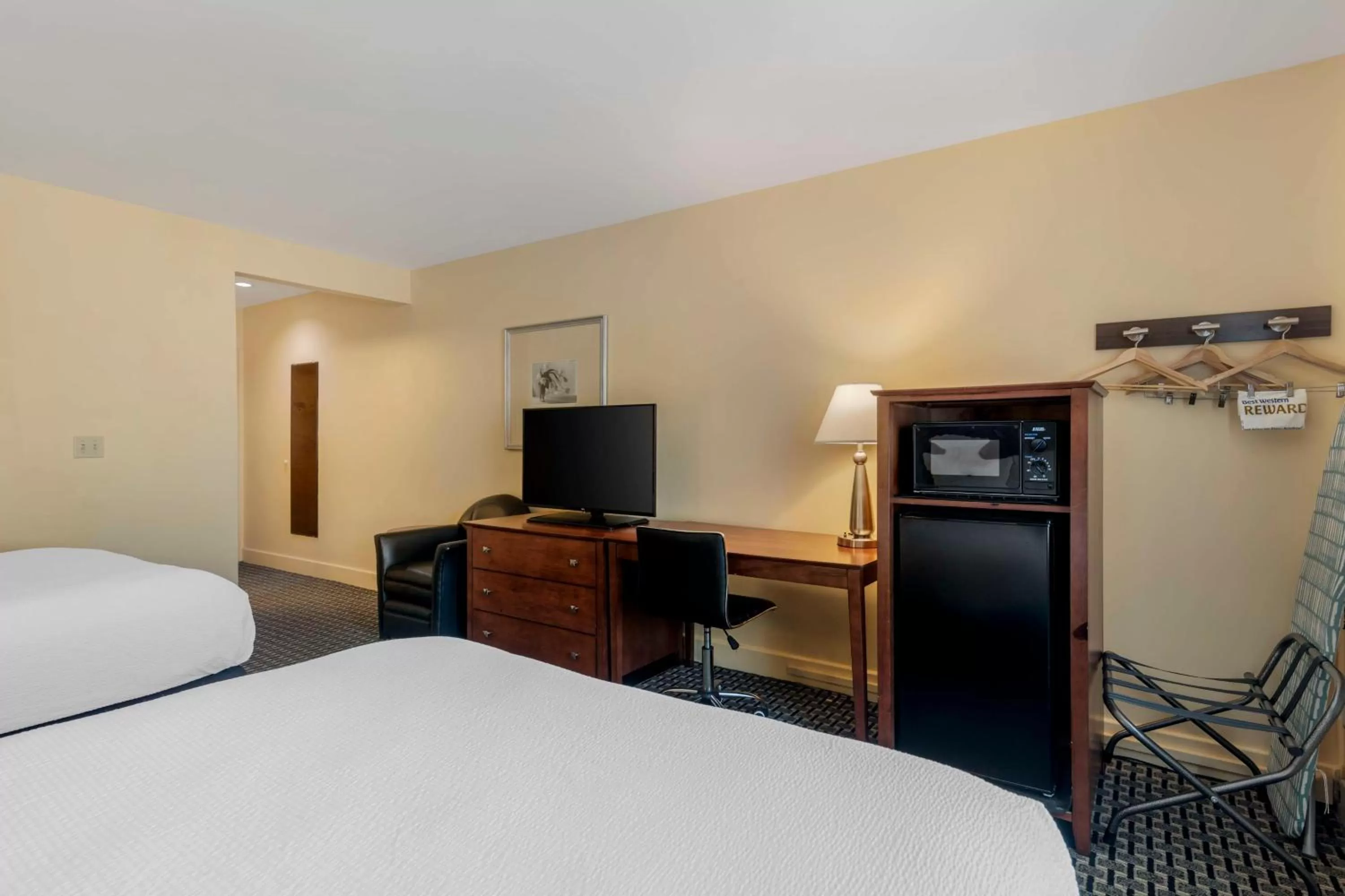 Queen Room with Two Queen Beds - Pet Friendly - Non-Smoking in Best Western Plus Brunswick Bath