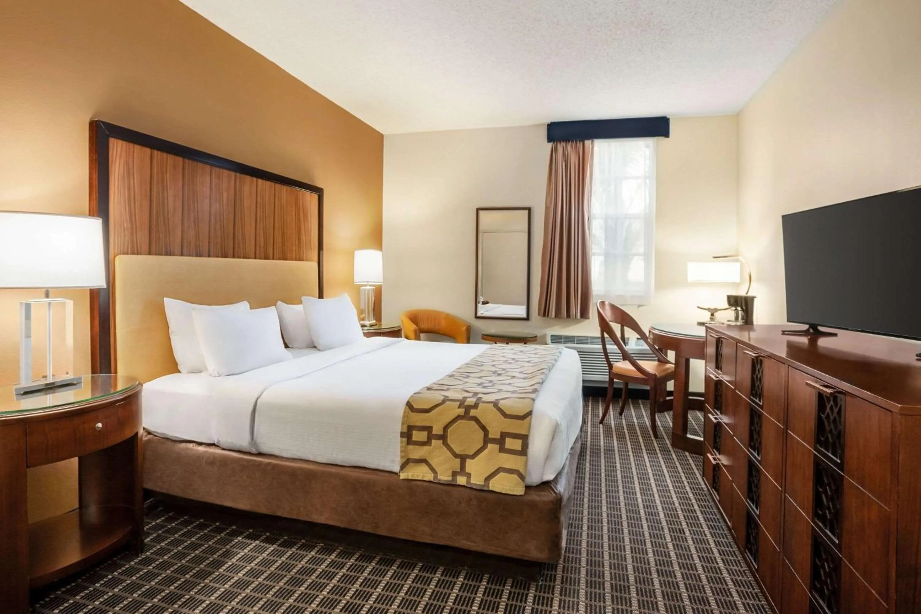 King Room - Non-Smoking in Baymont by Wyndham Florida City
