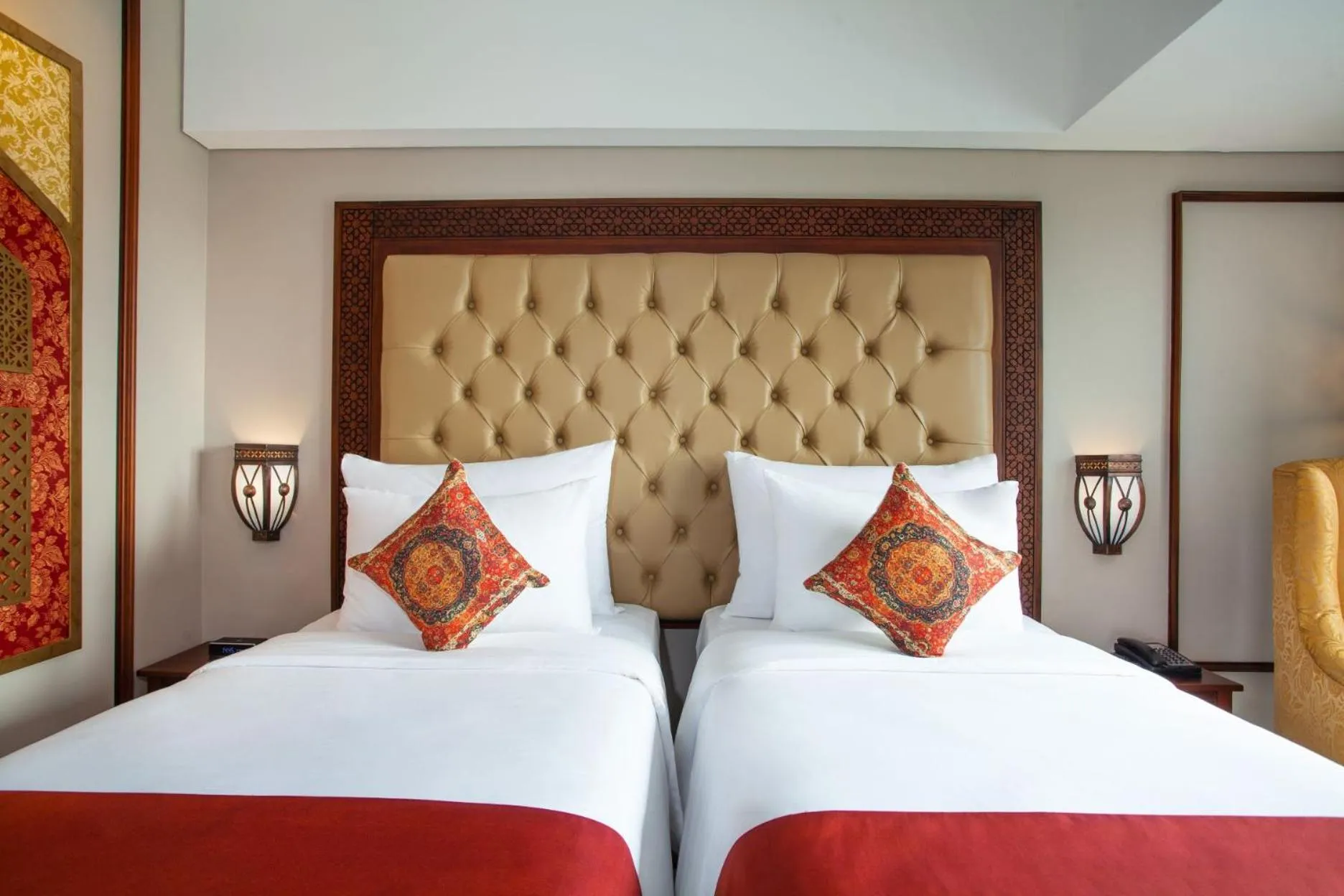 Deluxe Twin Room with Shower - Smoking in Alhambra Hotel & Convention, BW Signature Collection