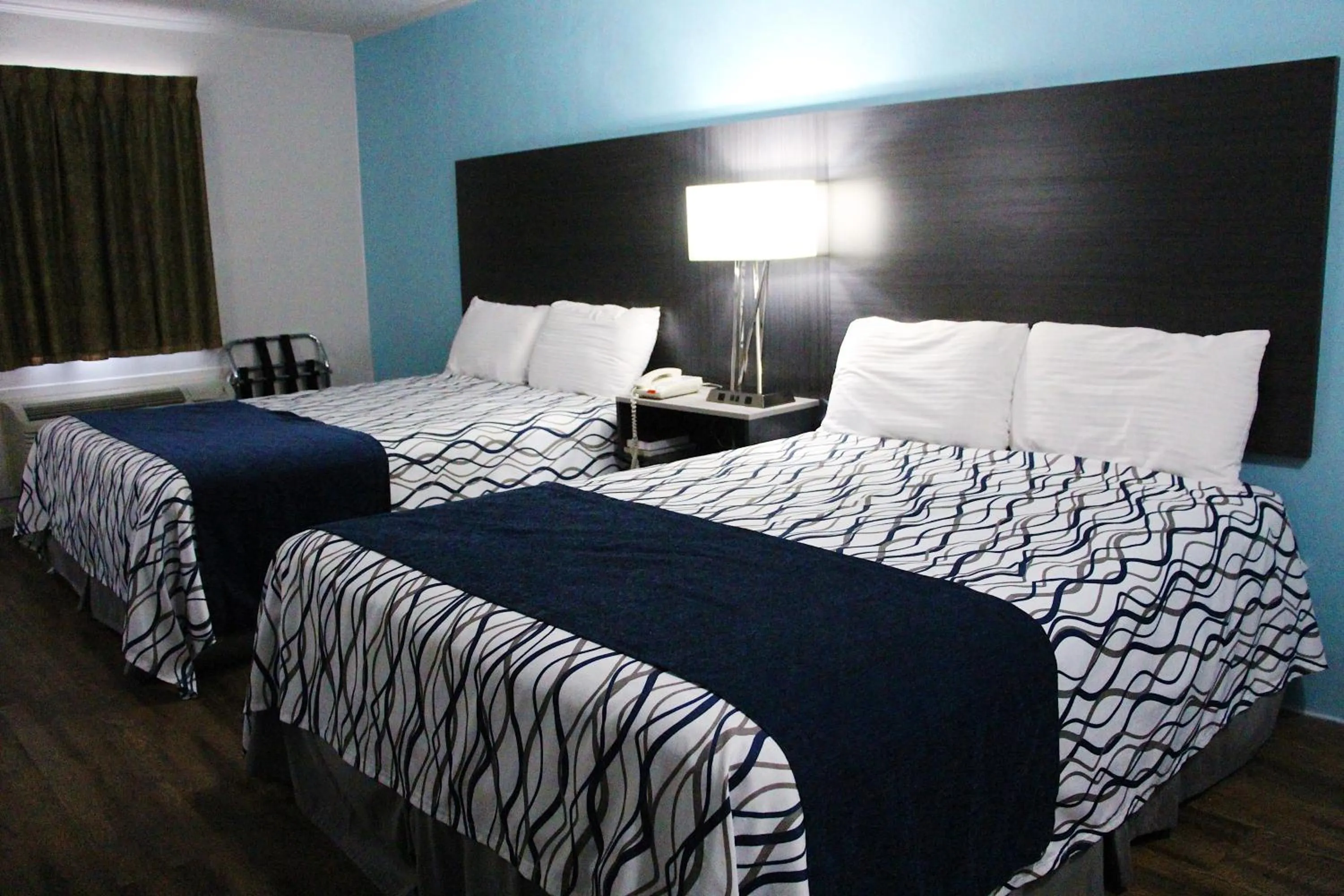 Queen Room with Two Queen Beds - Non-Smoking in TexInn Motel New Boston