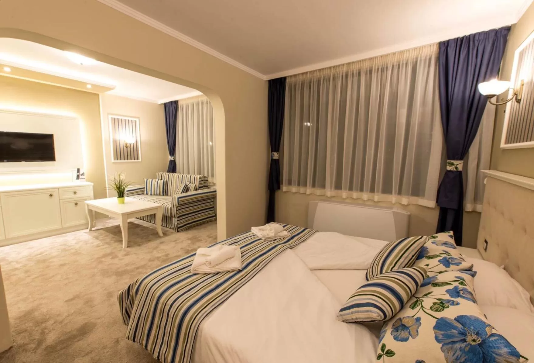 Family Suite with Balcony (2 Adults + 2 Children) in RAYA Garden - Park Hotel & Winery