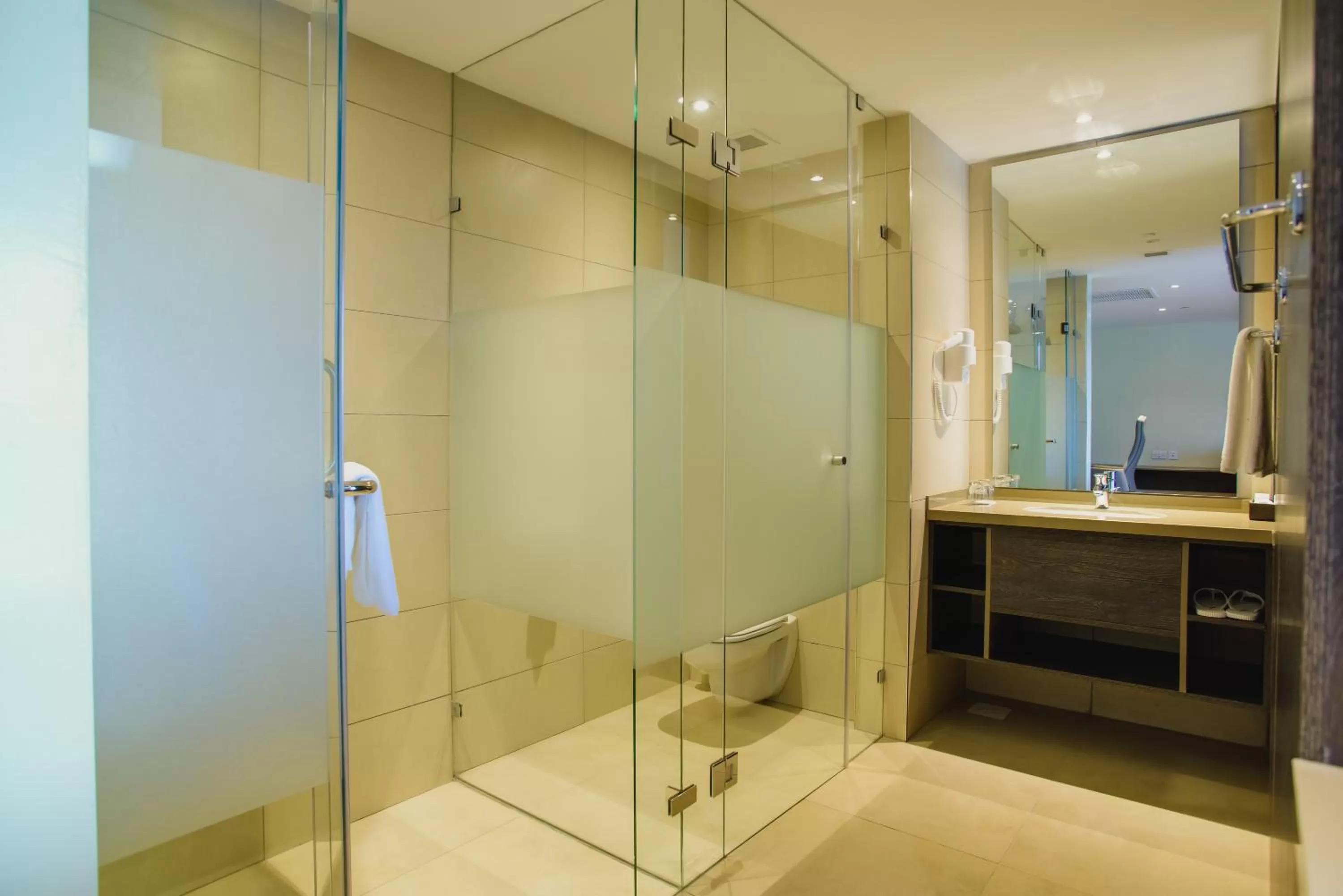 Standard King Room in Tamarind Tree Hotel