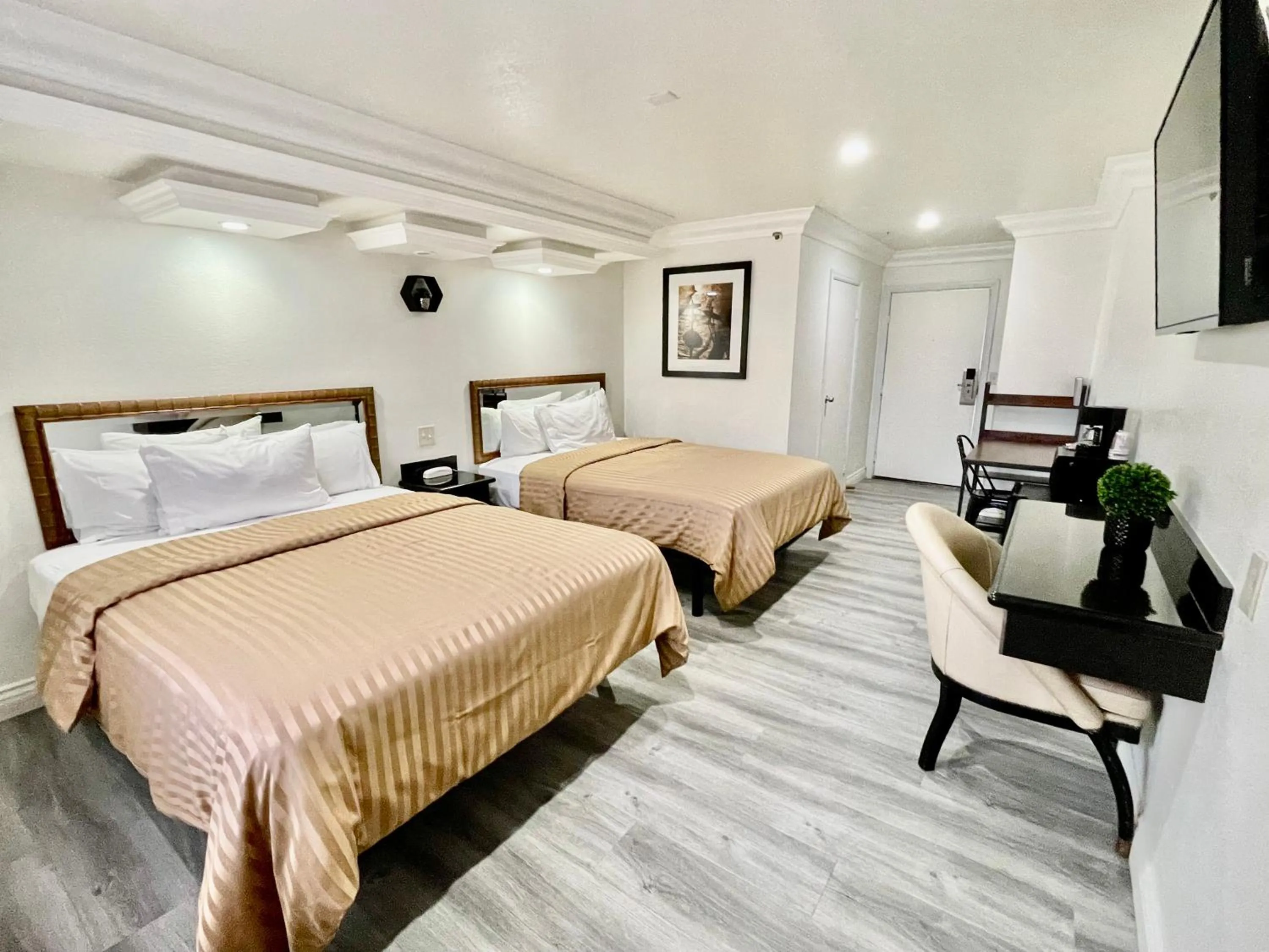 Double Room with Two Double Beds in Best Inn