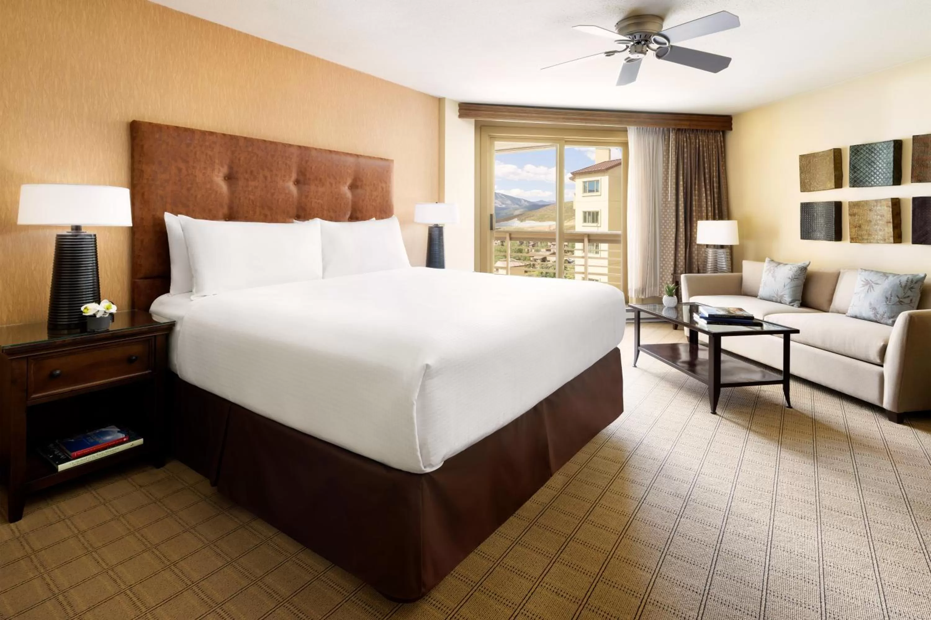 Valley View King Room in Elevation Hotel & Spa