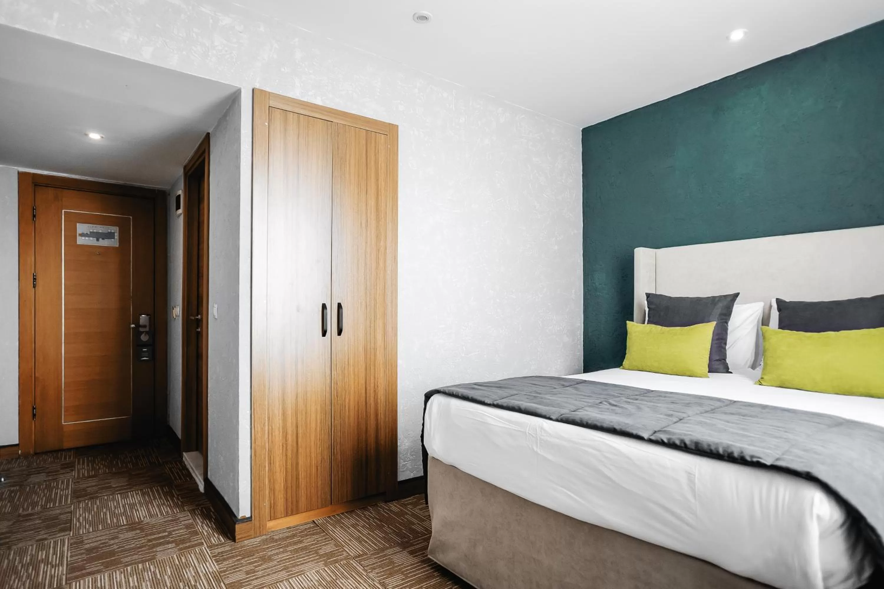 Single Room in Carlton Hotel Old City