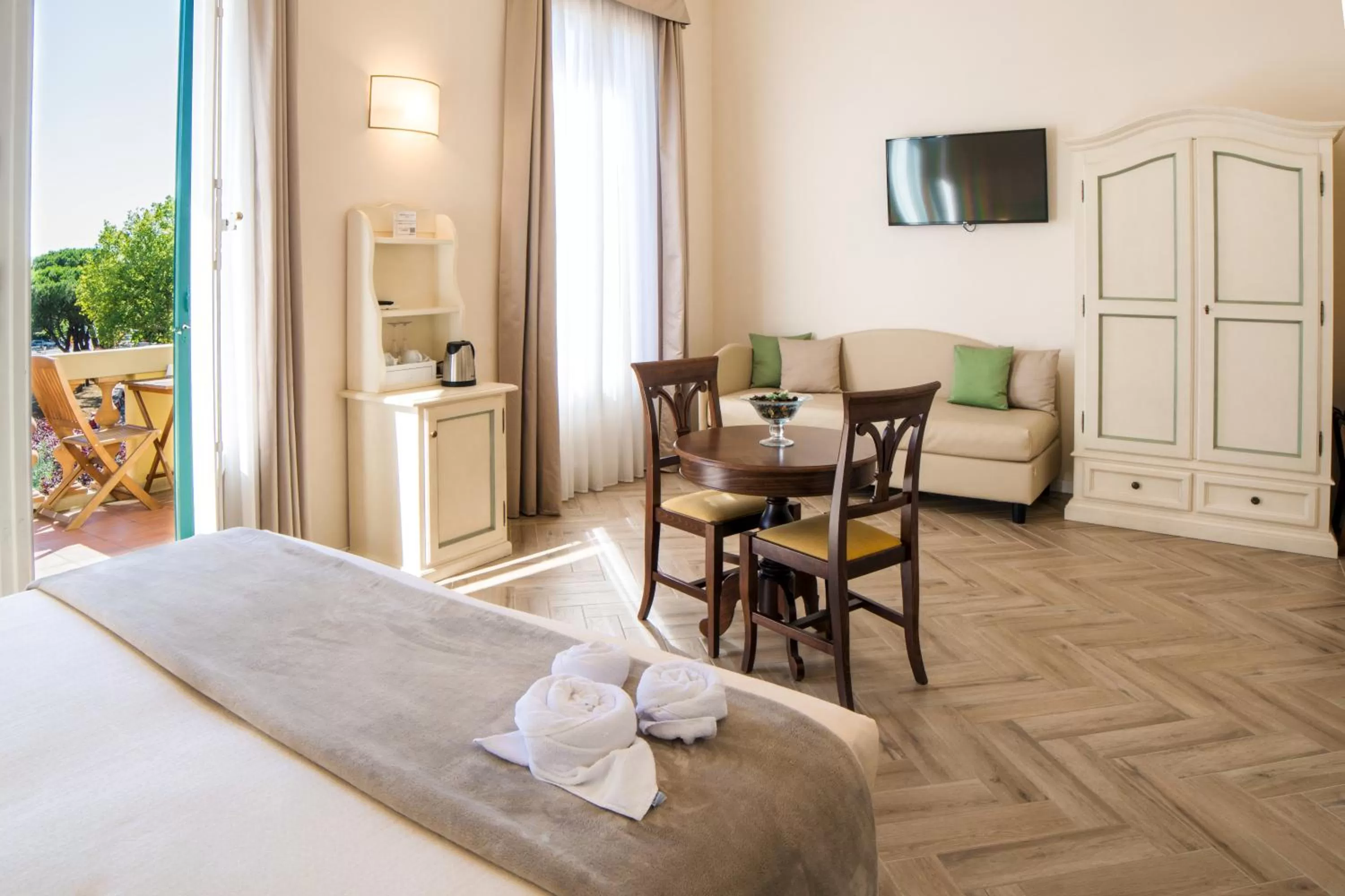 Junior Suite with Balcony - single occupancy in Dimora Salviati