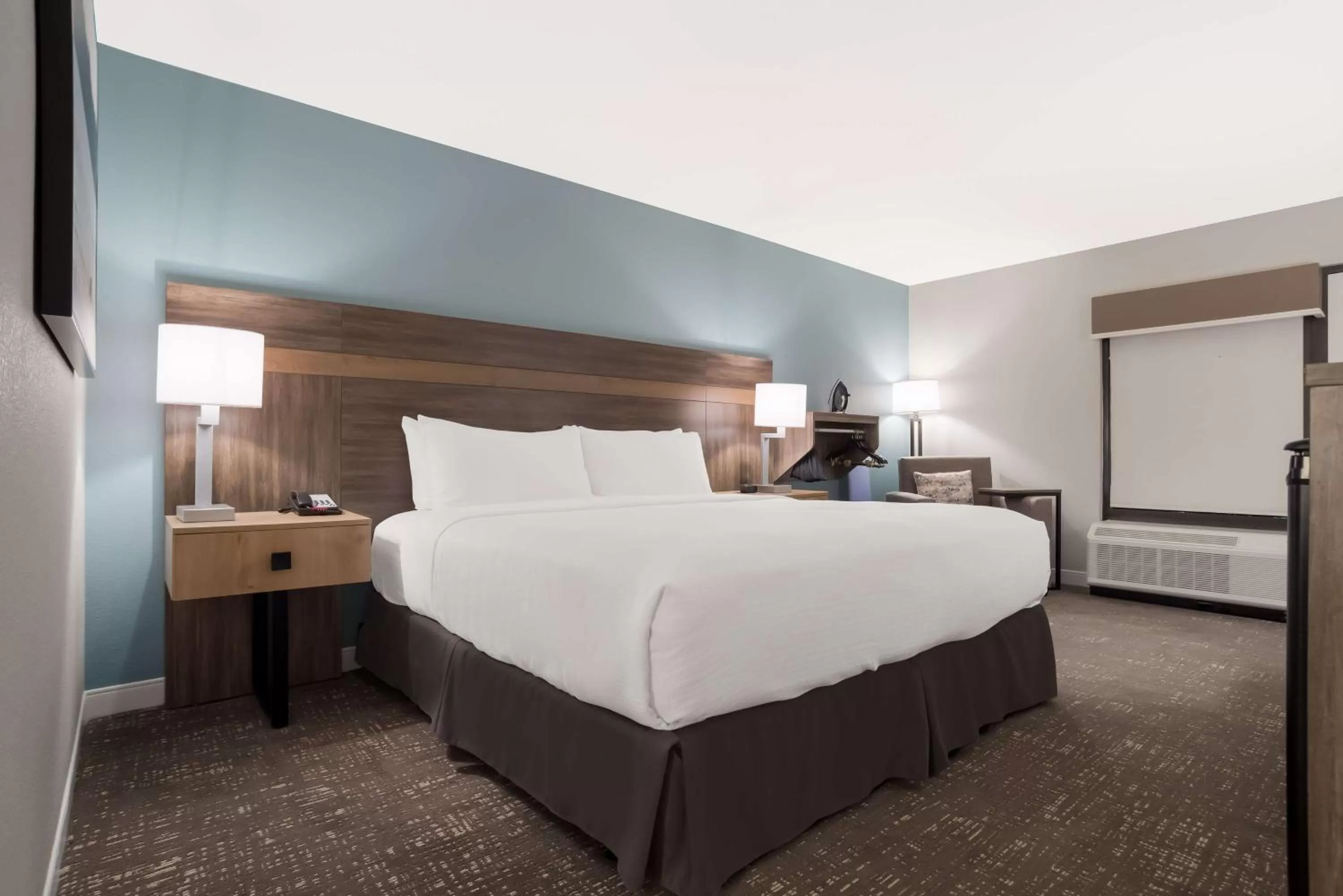 King Room with Sofa Bed in Best Western Flagship Inn