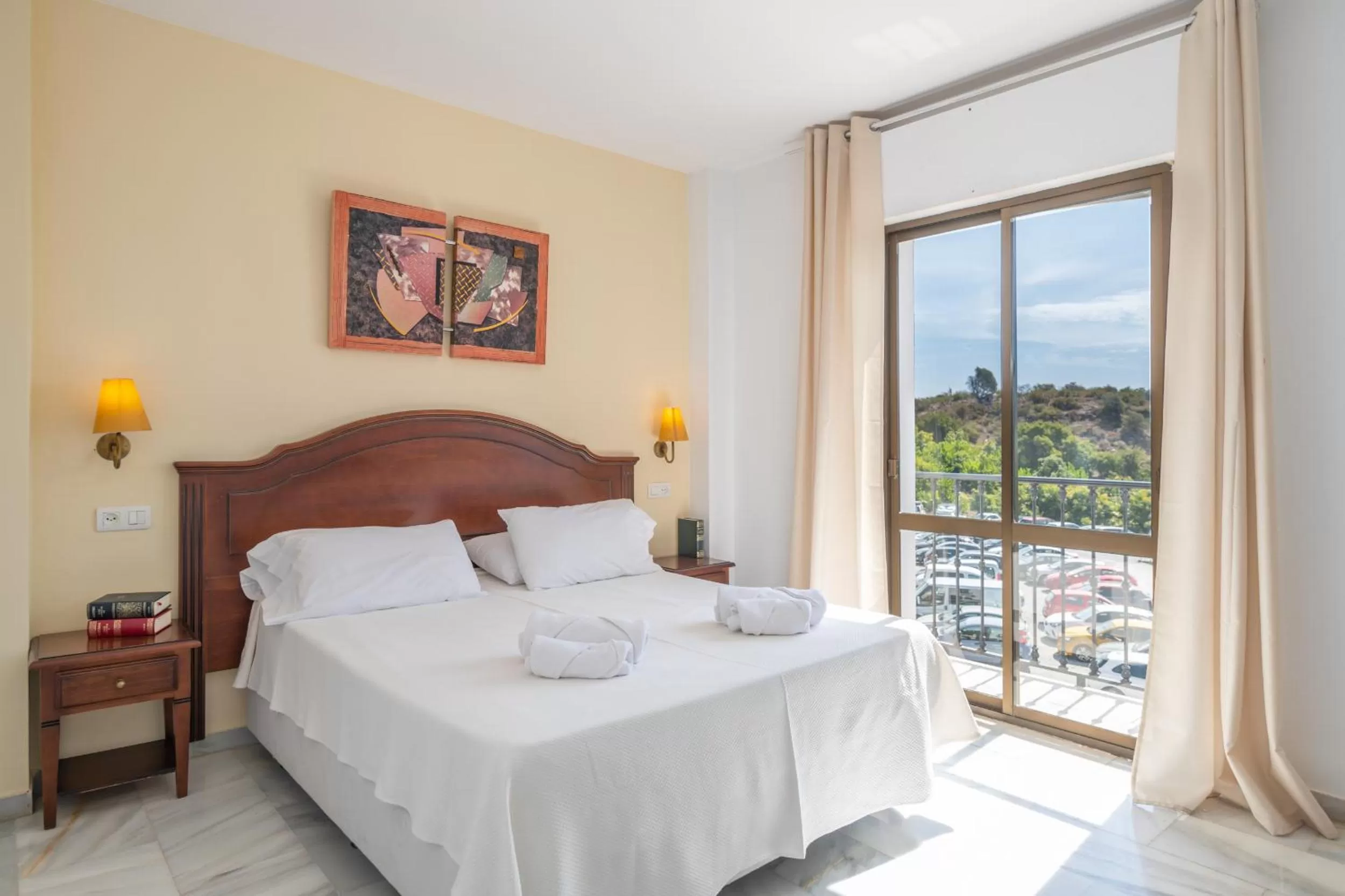 Apartment with Balcony in Apartahotel Playamaro by Dorobe