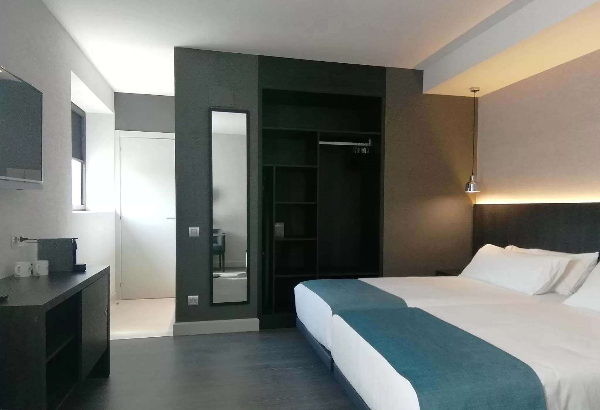 Standard Double Room in HG City Suites Barcelona