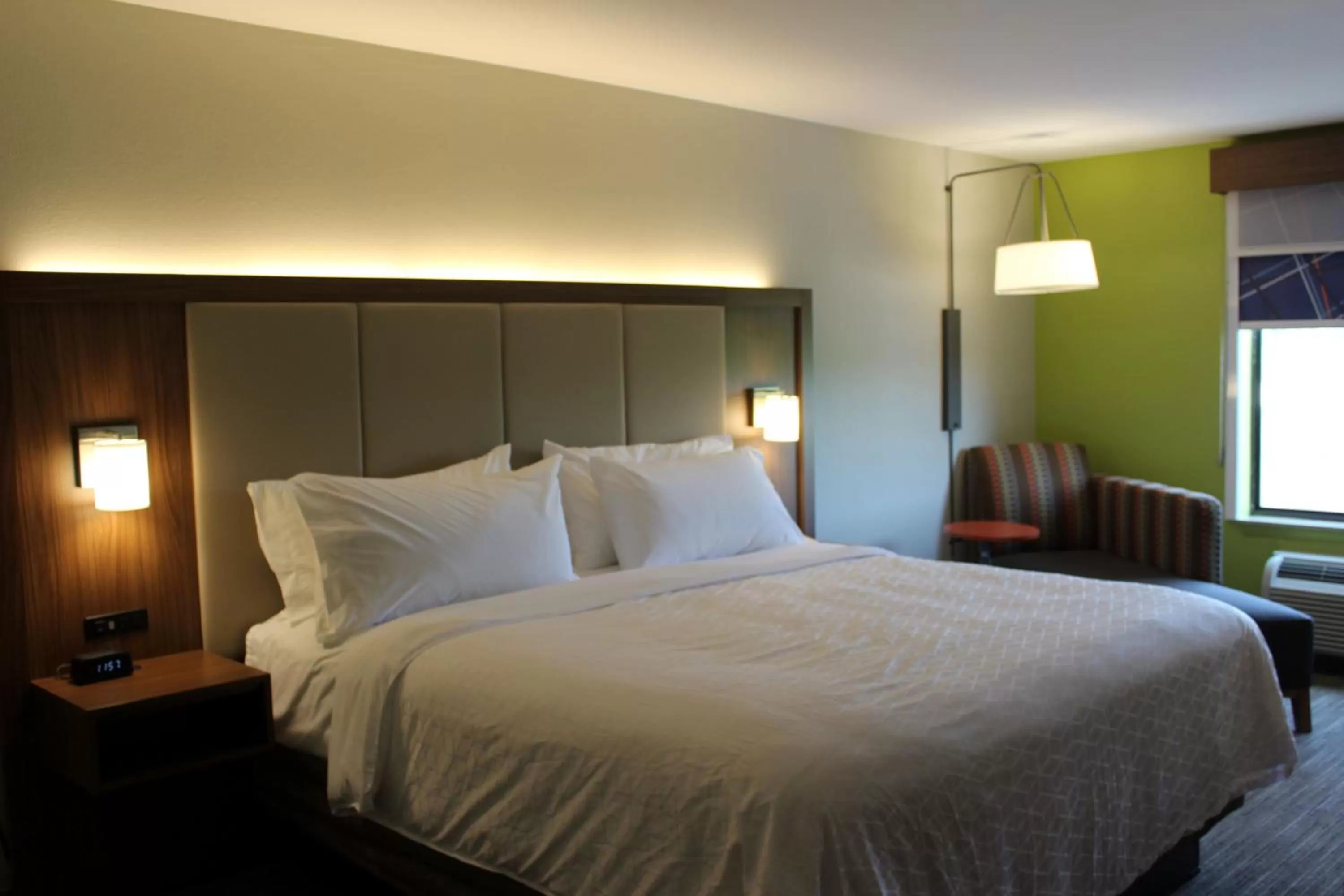 King Room with Roll In Shower - Non-Smoking in Holiday Inn Express Forest City by IHG