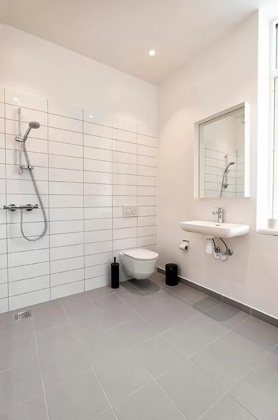 Large Double Room in Go Hotel City