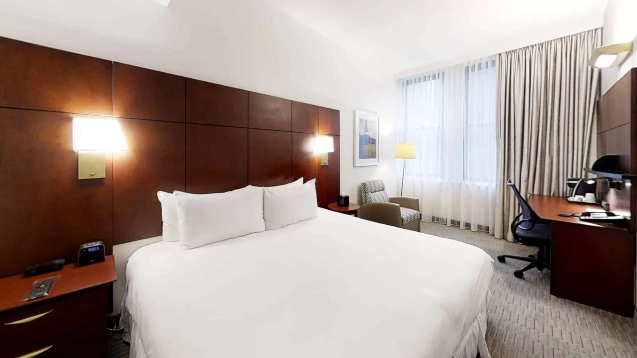 Standard King Room in Club Quarters Hotel Wacker at Michigan, Chicago