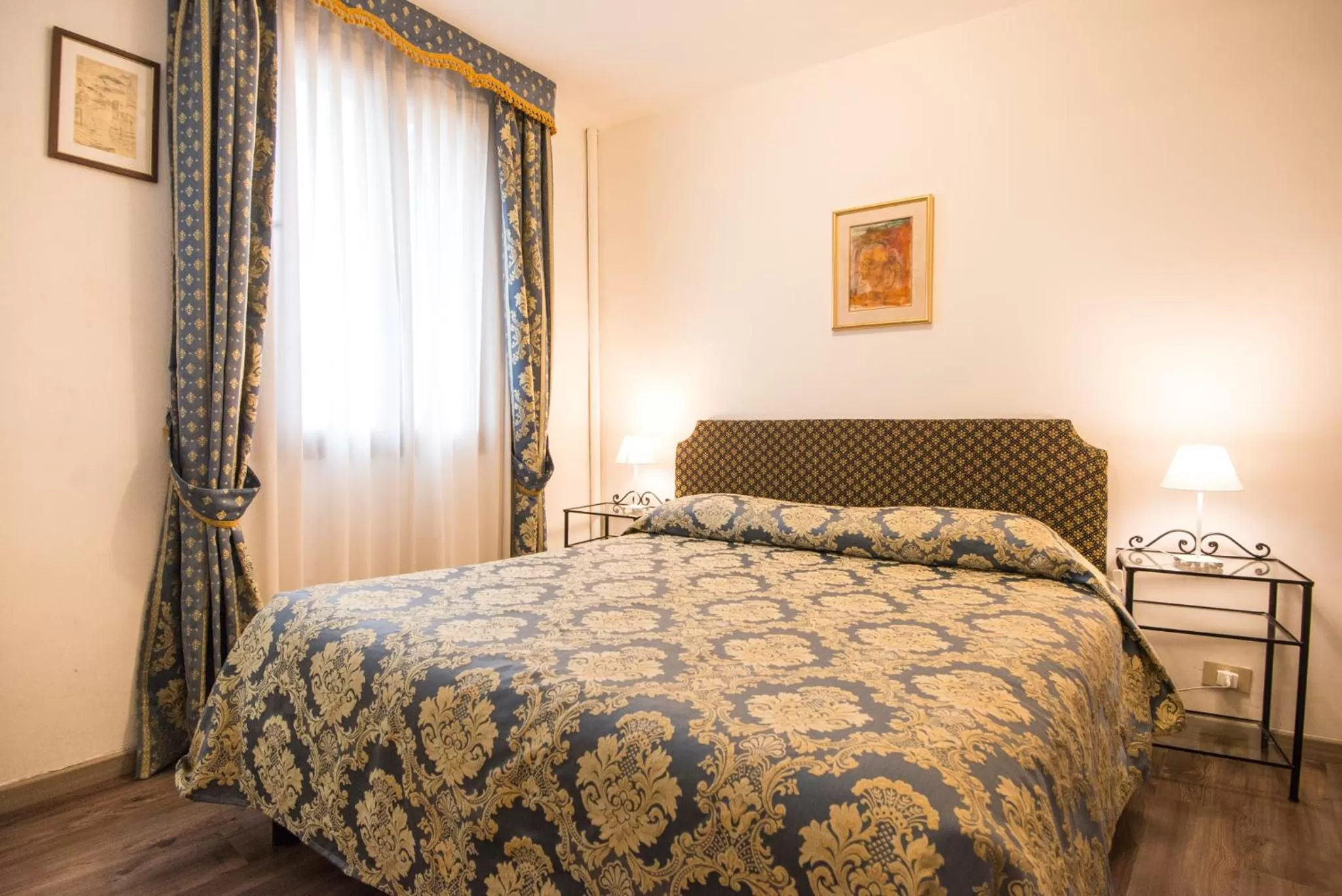 Deluxe Double Room with Terrace in Albergo Casa Peron