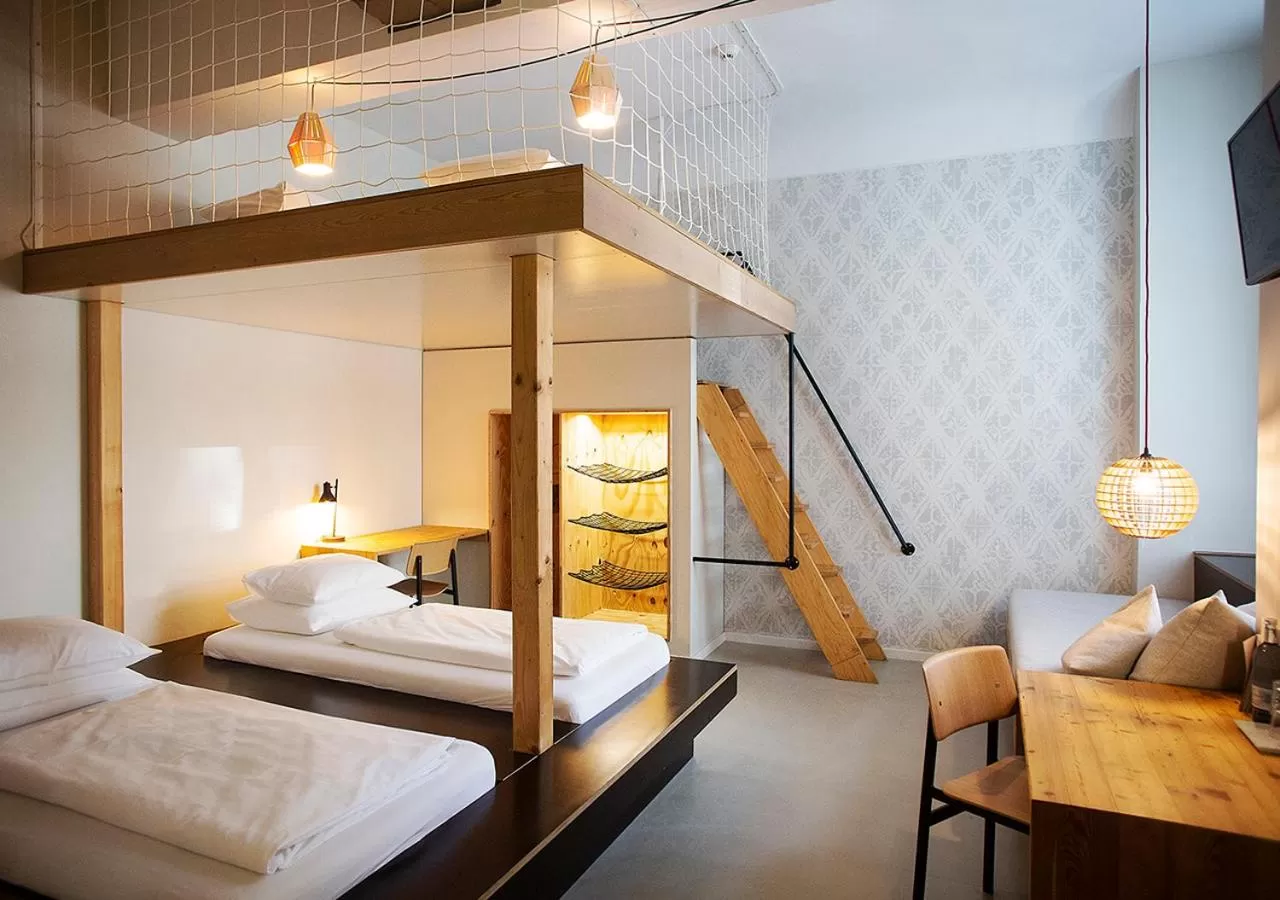 Band Room in Michelberger Hotel