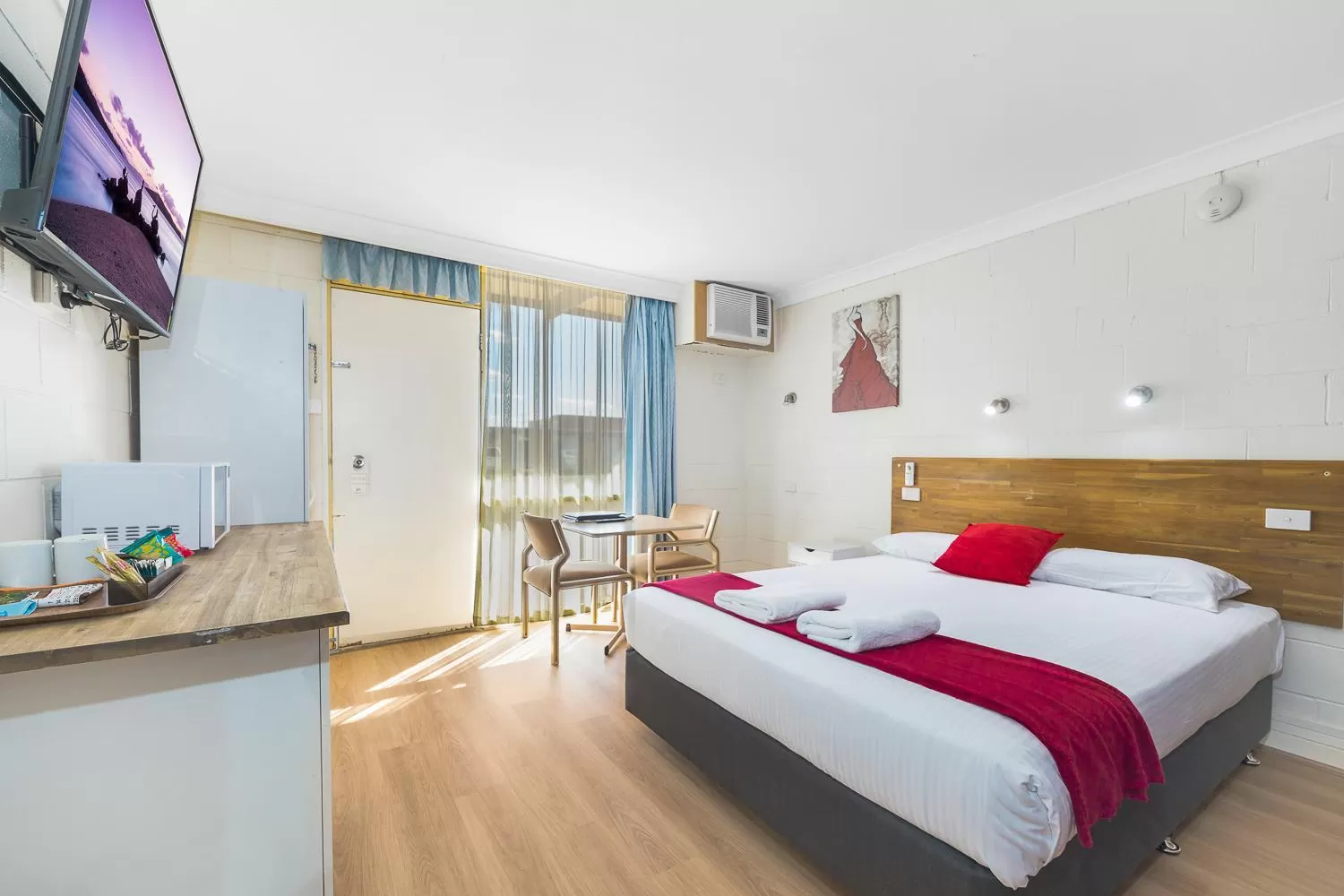 Budget Double Room in Plainsman Motel