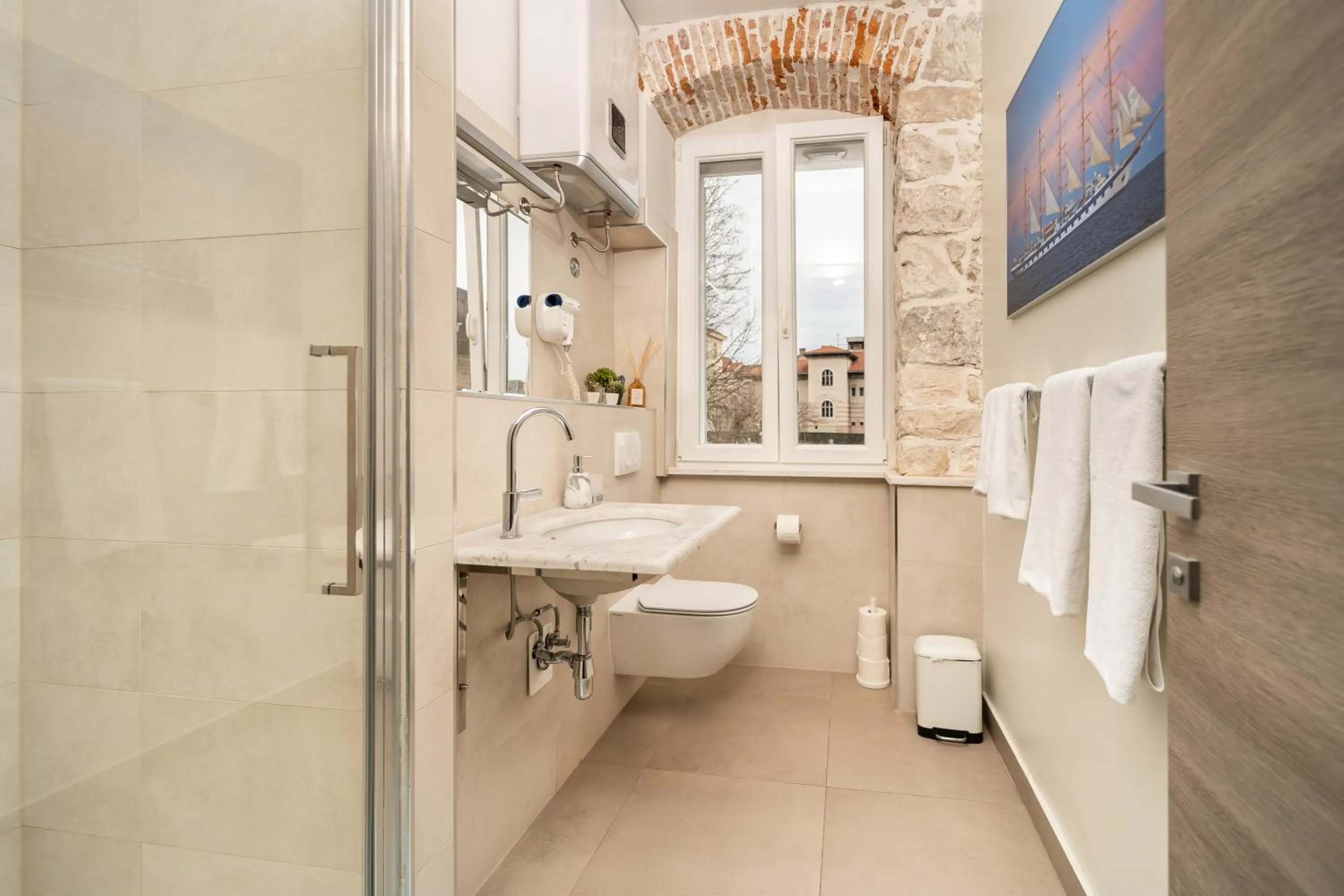 Tifani Luxury Rooms