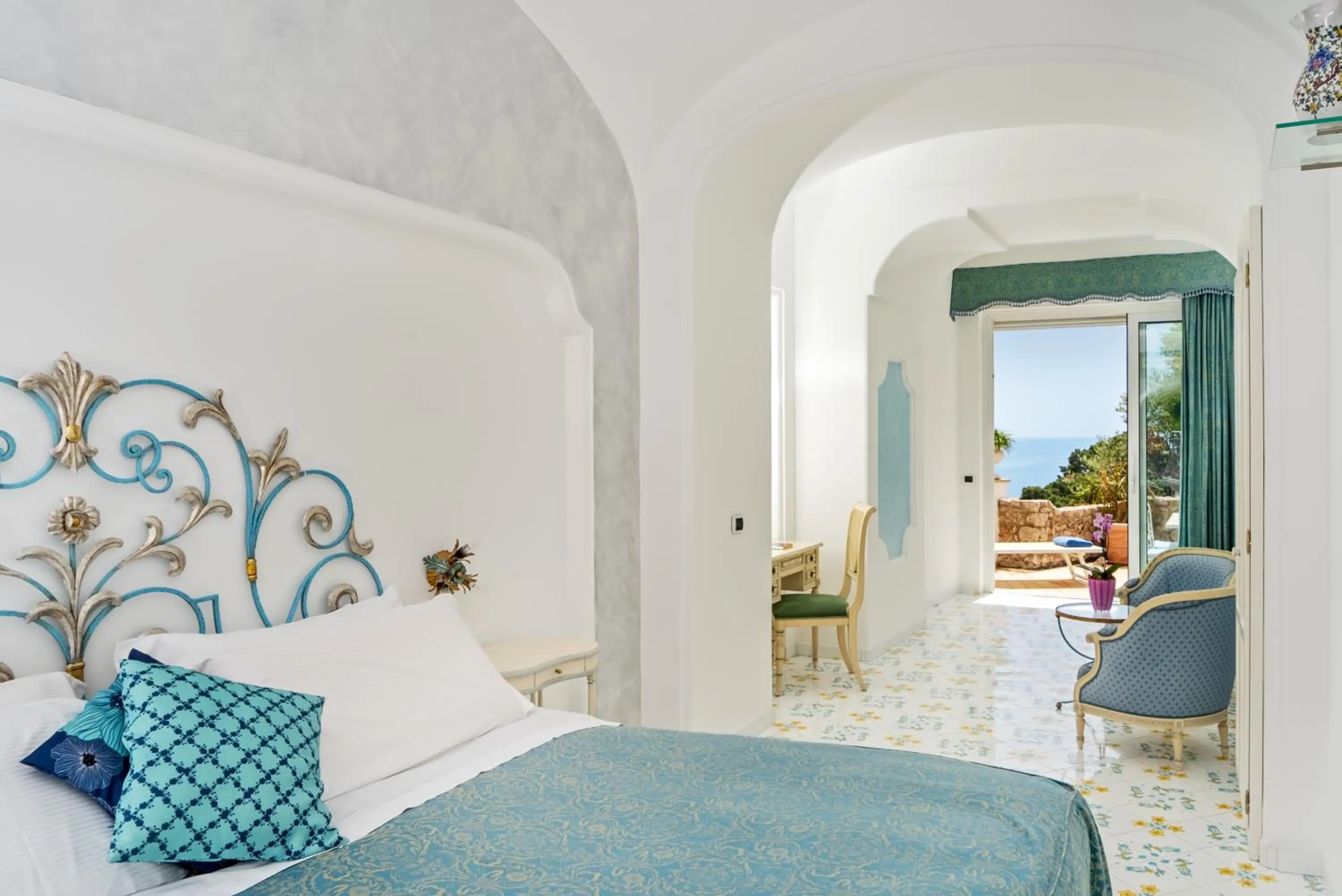 Prestige Room with Sea View and Terrace in Hotel La Floridiana