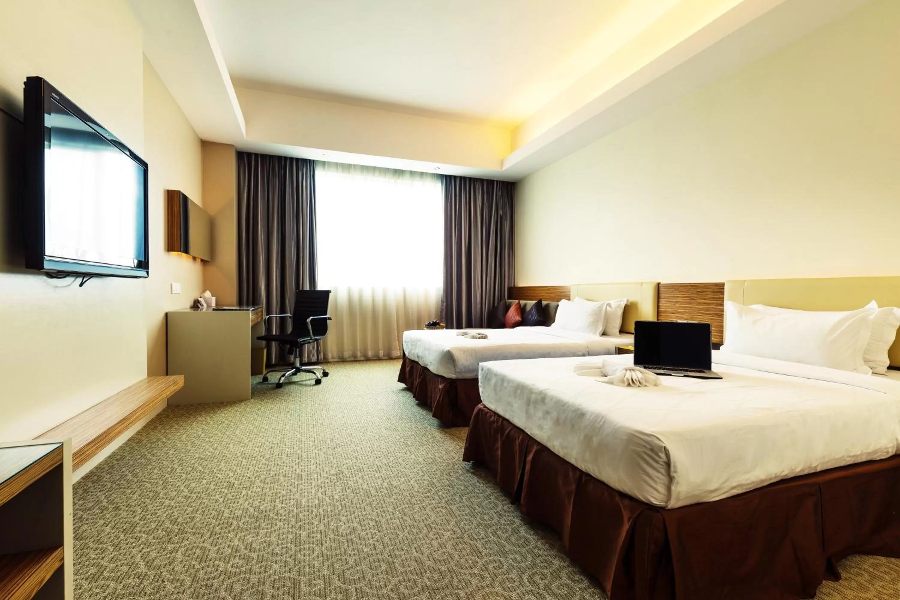 Deluxe Twin Room in Ixora Hotel Penang