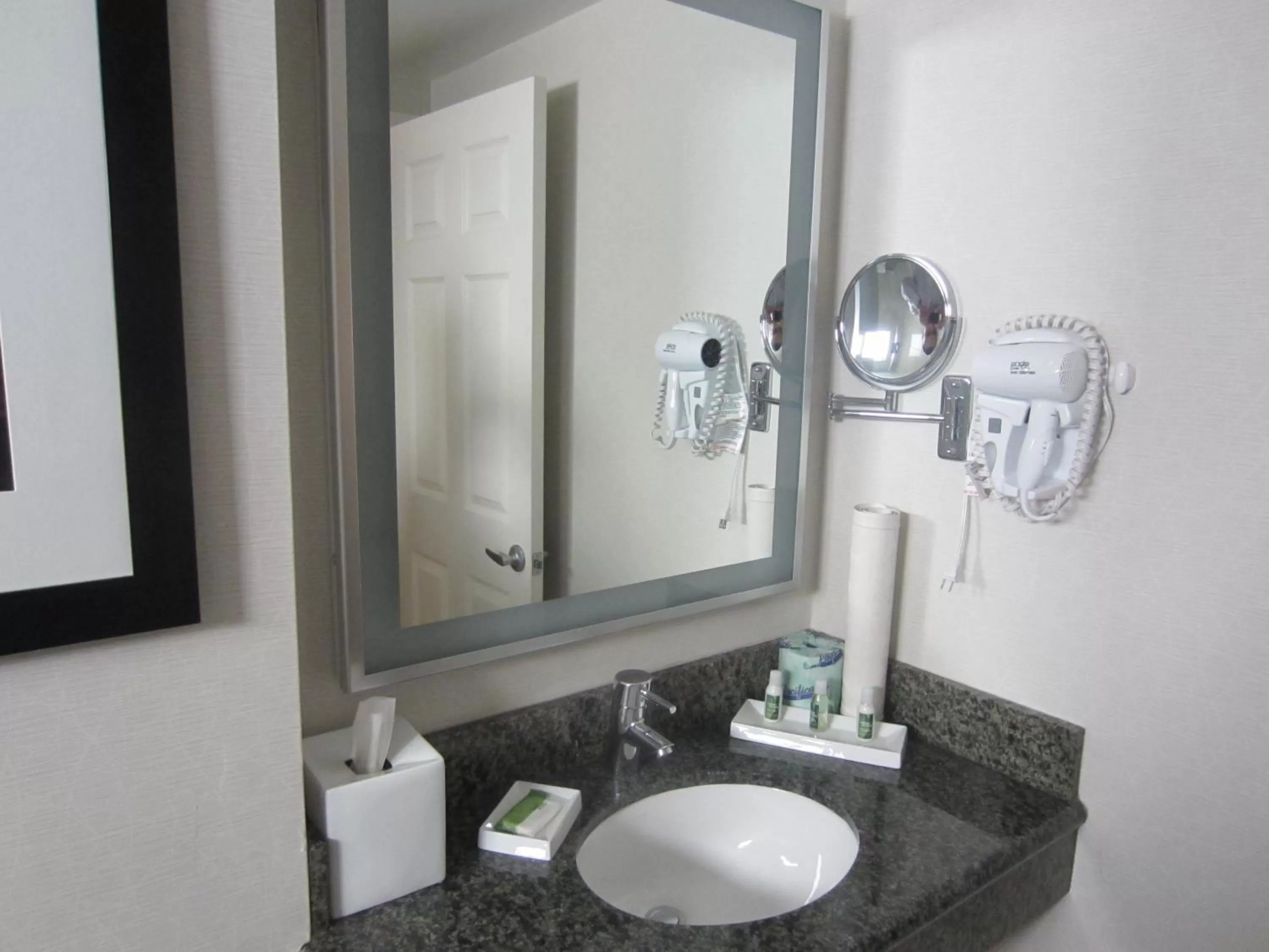 Standard Queen Room in PB Surf Beachside Inn