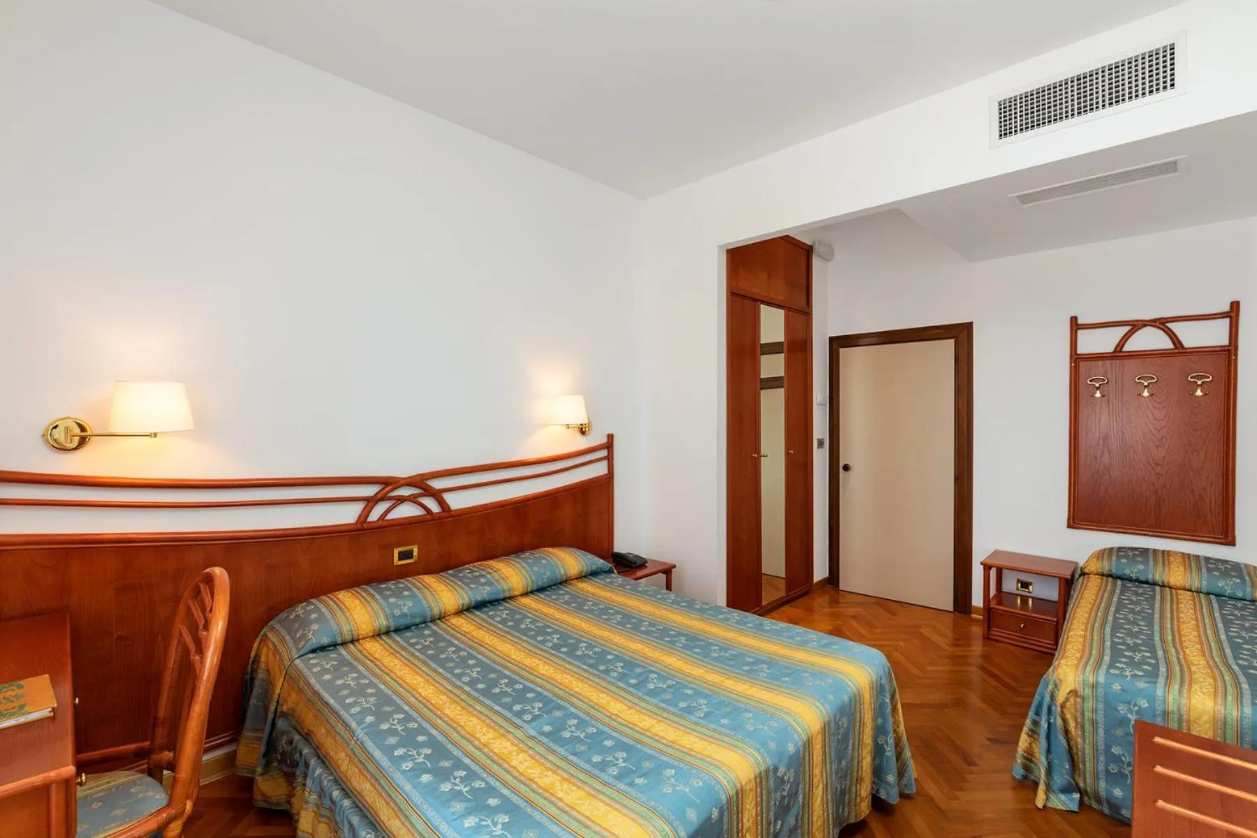 Triple Room in Hotel Rivamare