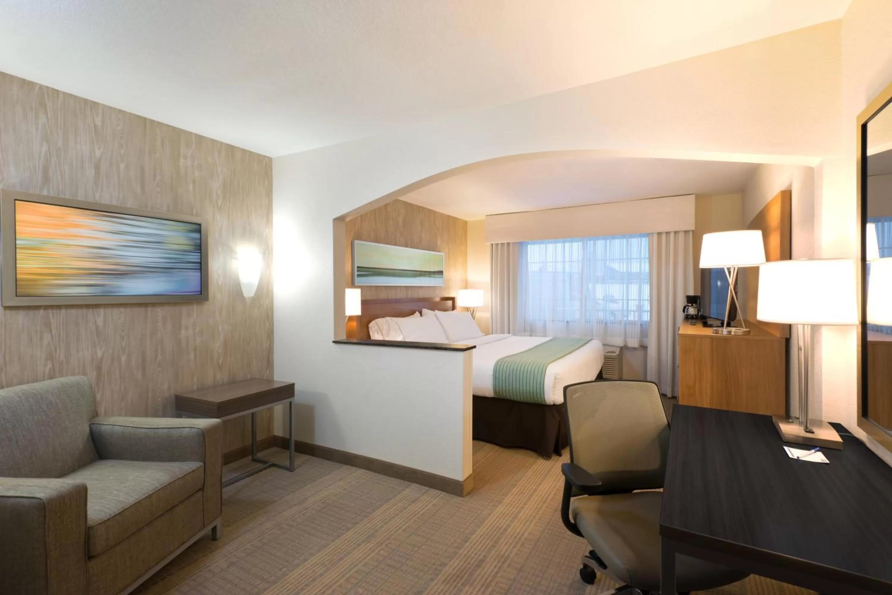 Suite - Hearing Accessible - Non-Smoking in Holiday Inn Express Hotel & Suites Fraser Winter Park Area by IHG
