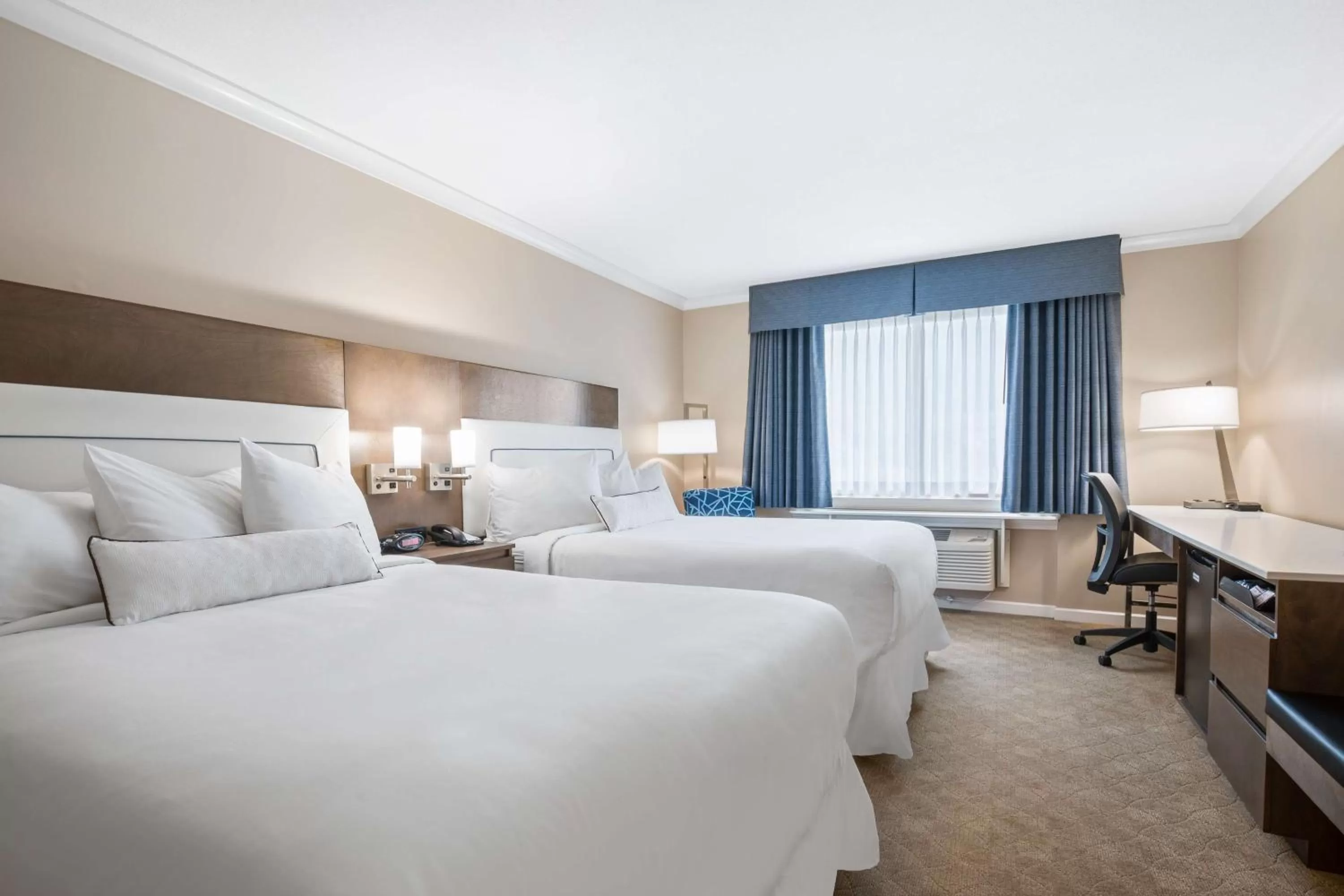 Double Room with Two Double Beds in Best Western Plus Columbia River Hotel