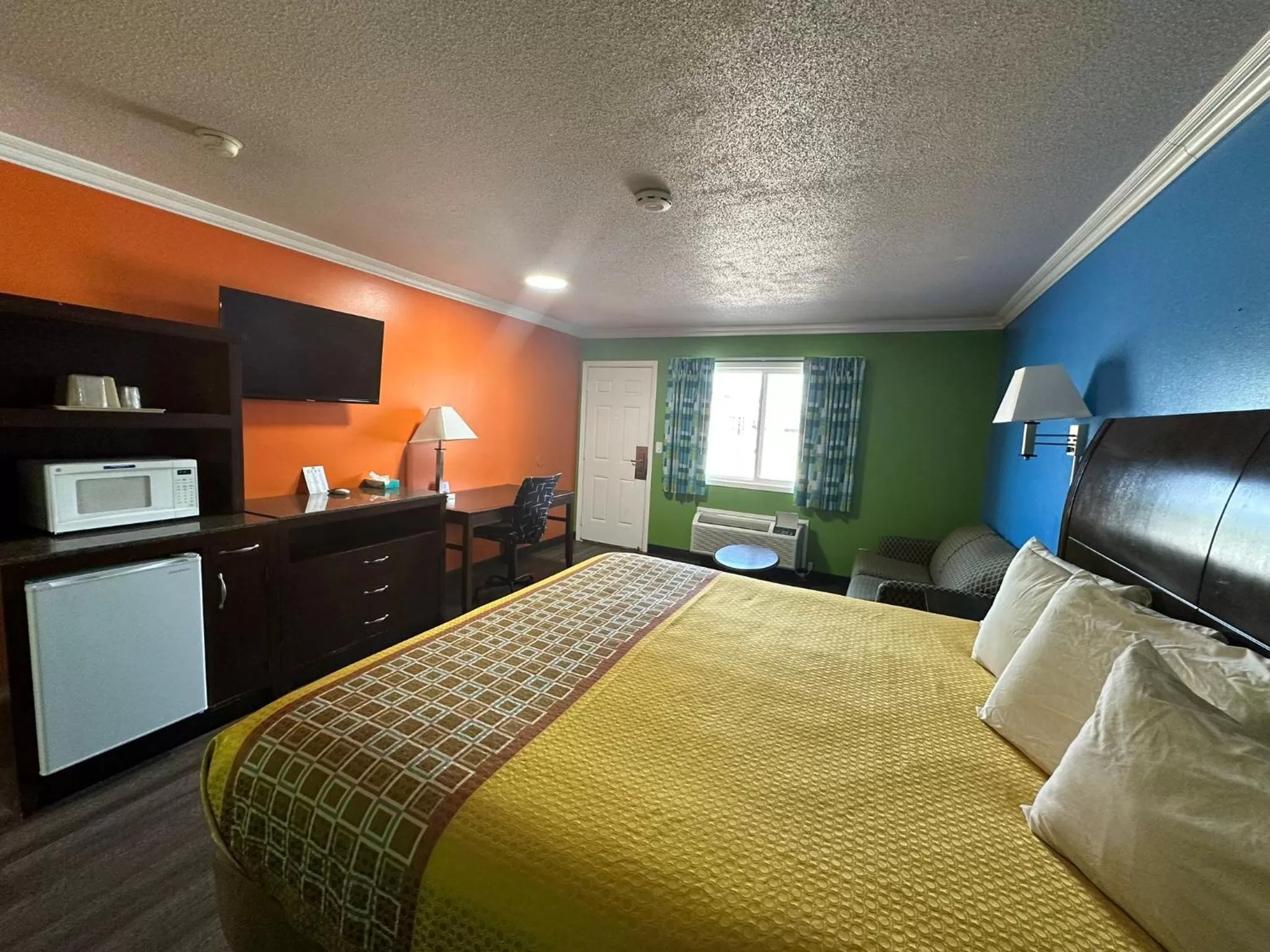 King Room in Amber Inn