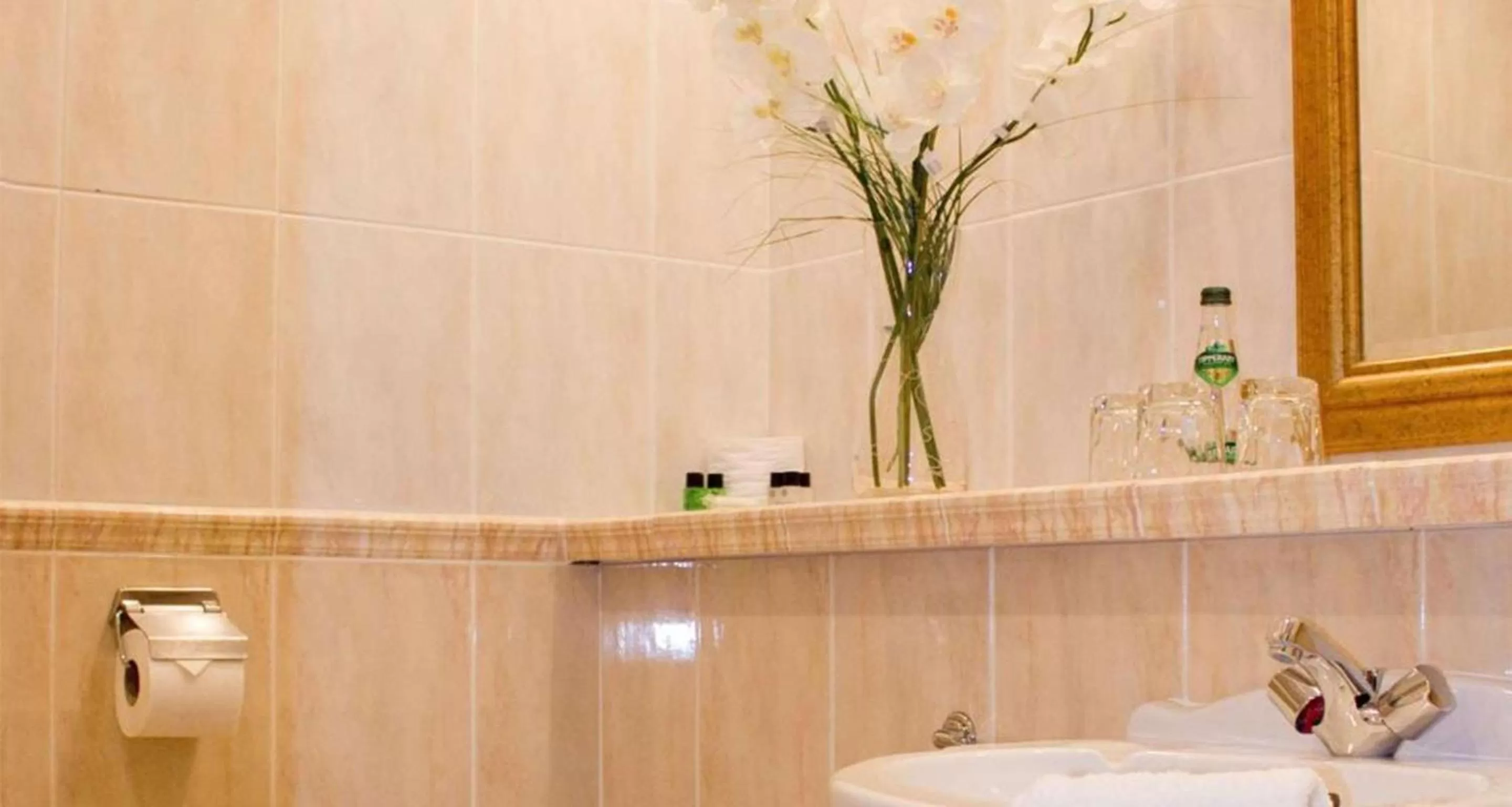 Presidential King Suite in Blarney Woollen Mills Hotel - BW Signature Collection