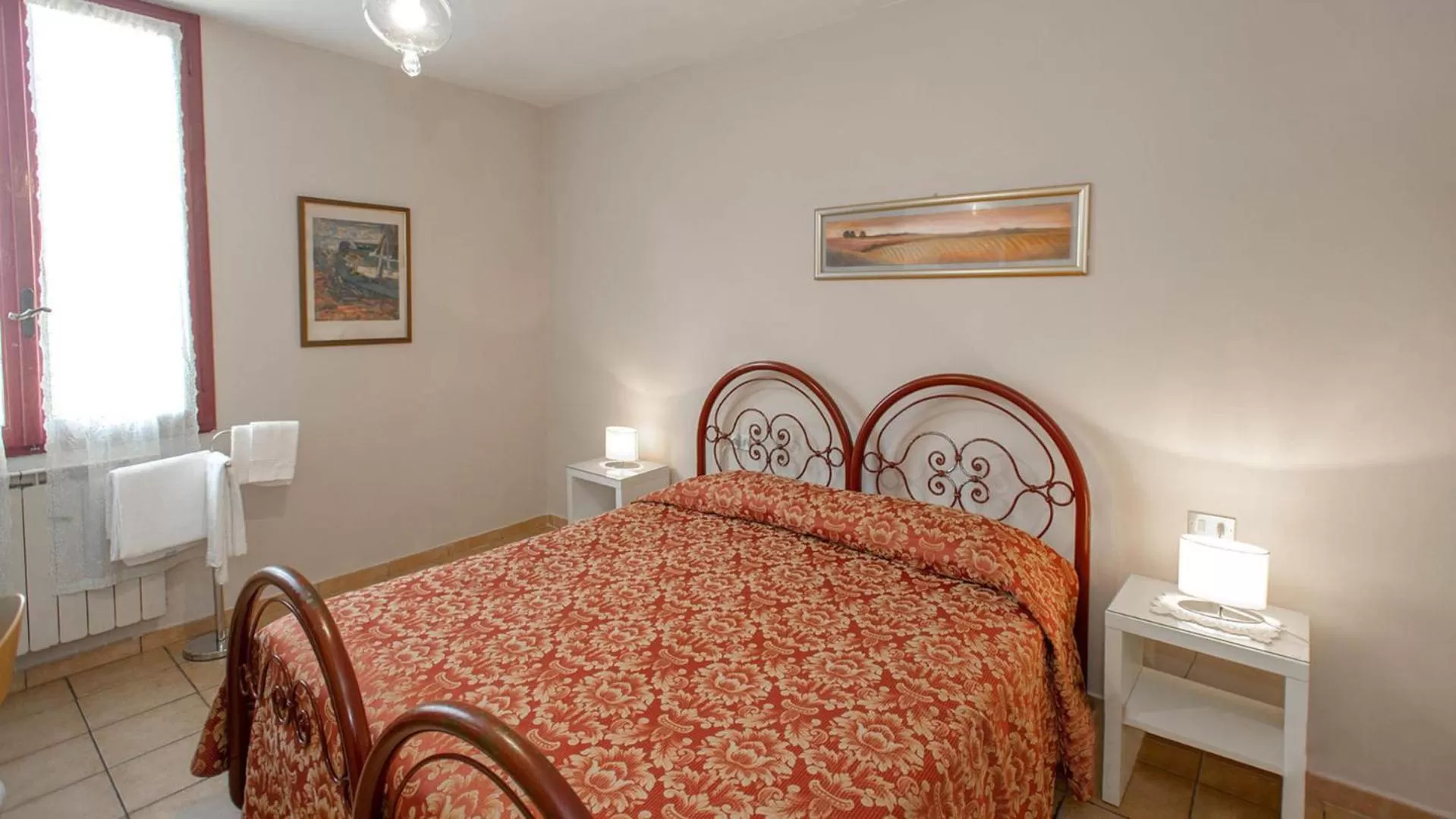 Economy Double Room with Shared Bathroom in Hotel Masaccio