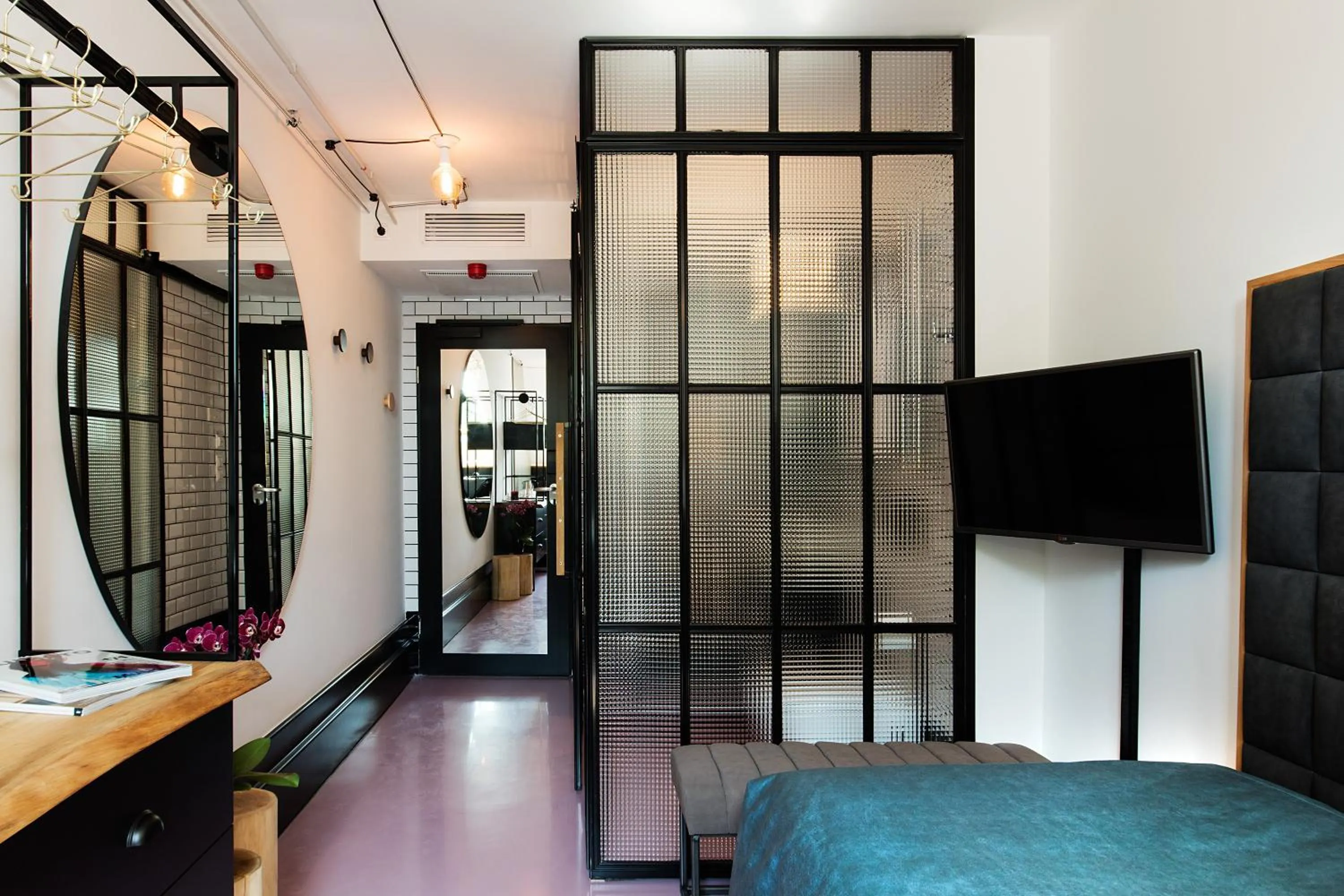 Light Twin Rum - single occupancy in Hotel Rum Budapest