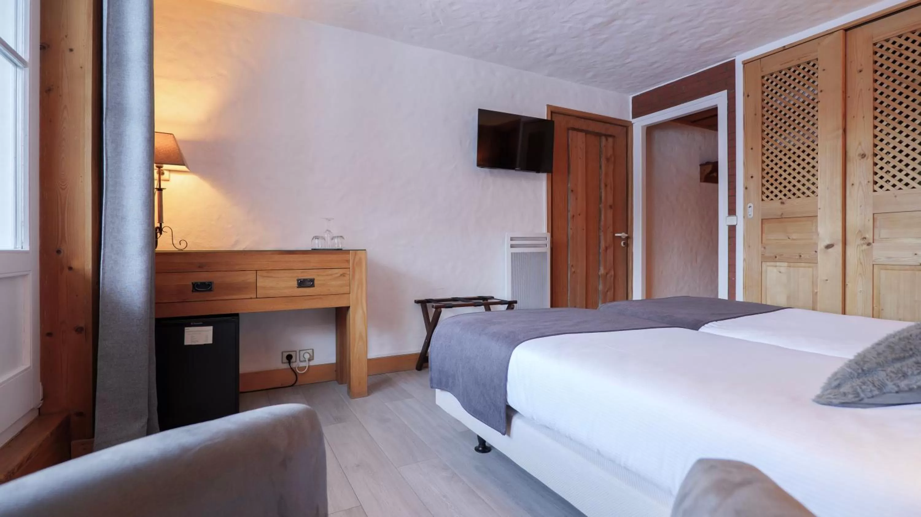 Superior Twin Room with Mont-Blanc View in Hôtel Le Labrador