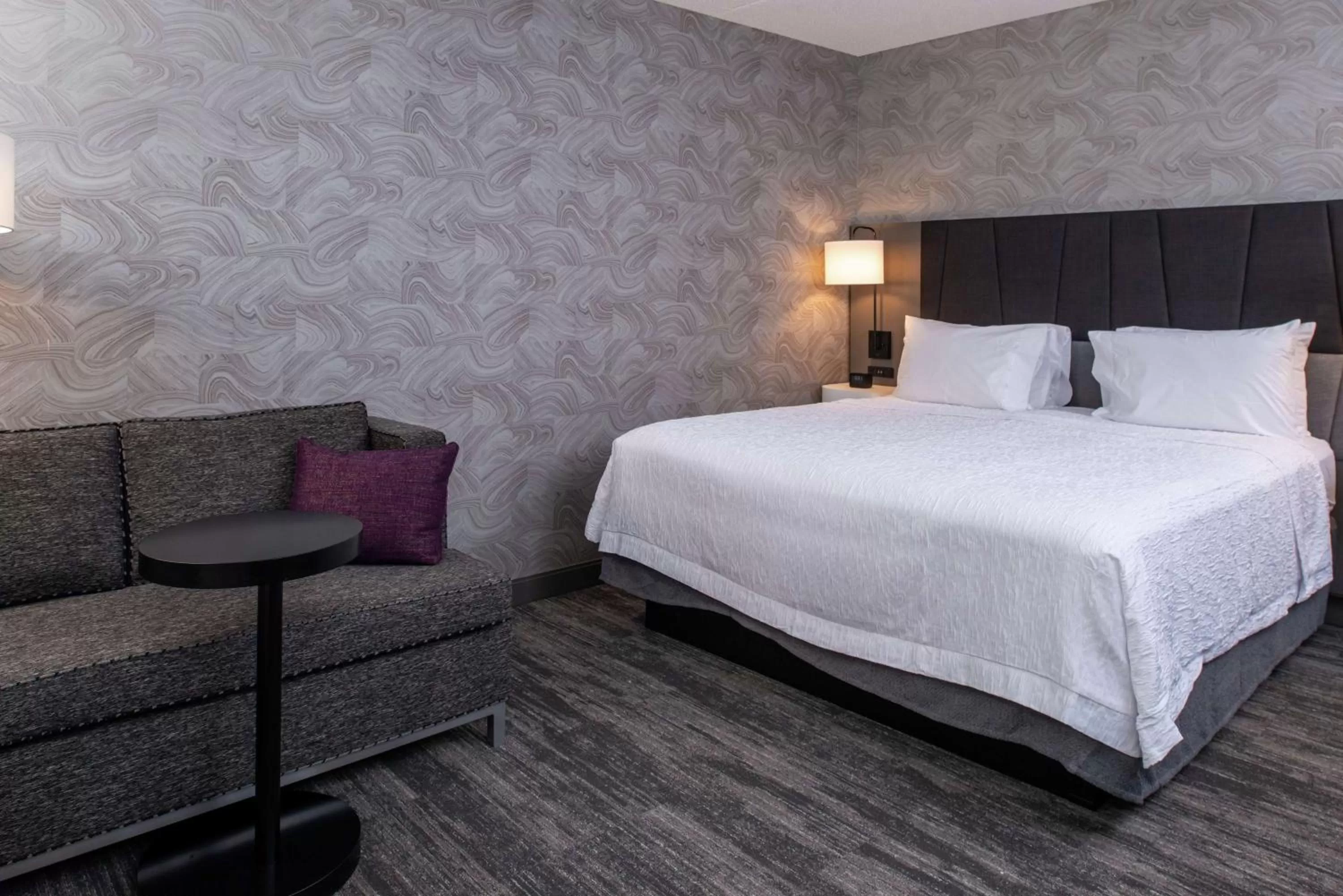 King Room in Hampton Inn & Suites Winston-Salem Downtown