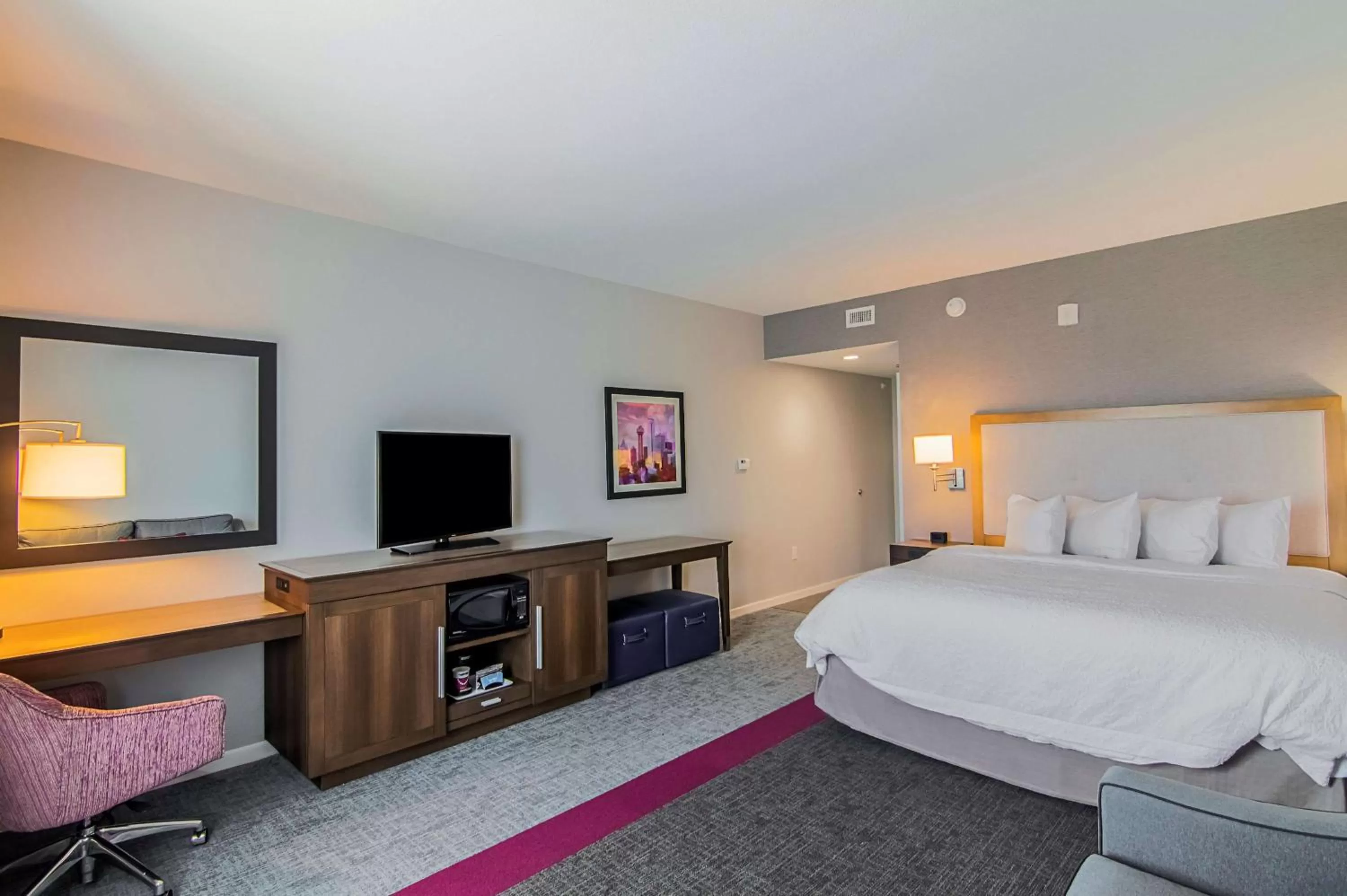 Executive King Room - Non-Smoking in Hampton Inn & Suites-Dallas/Richardson