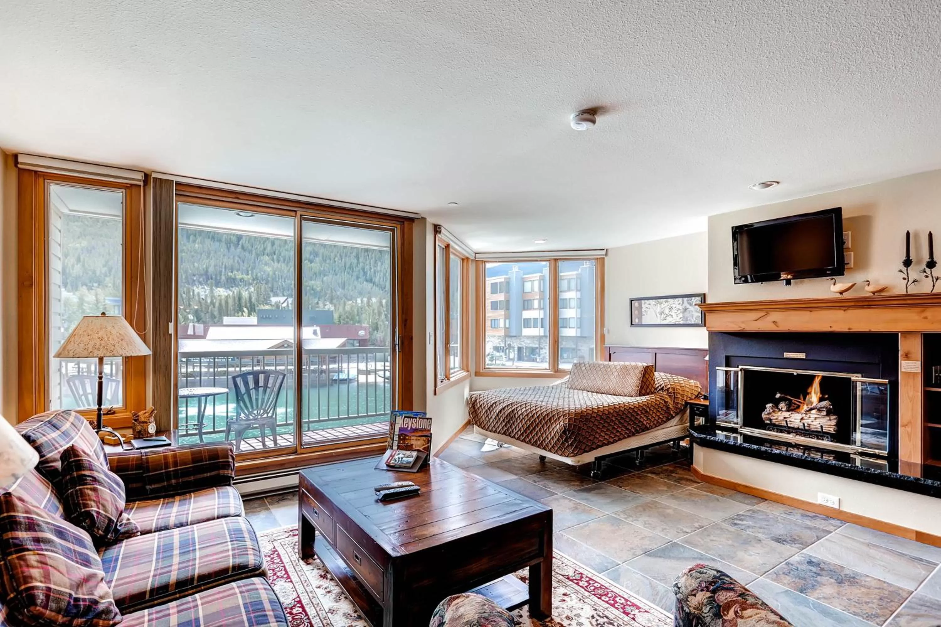 Studio Apartment in Lakeside Village by Keystone Resort