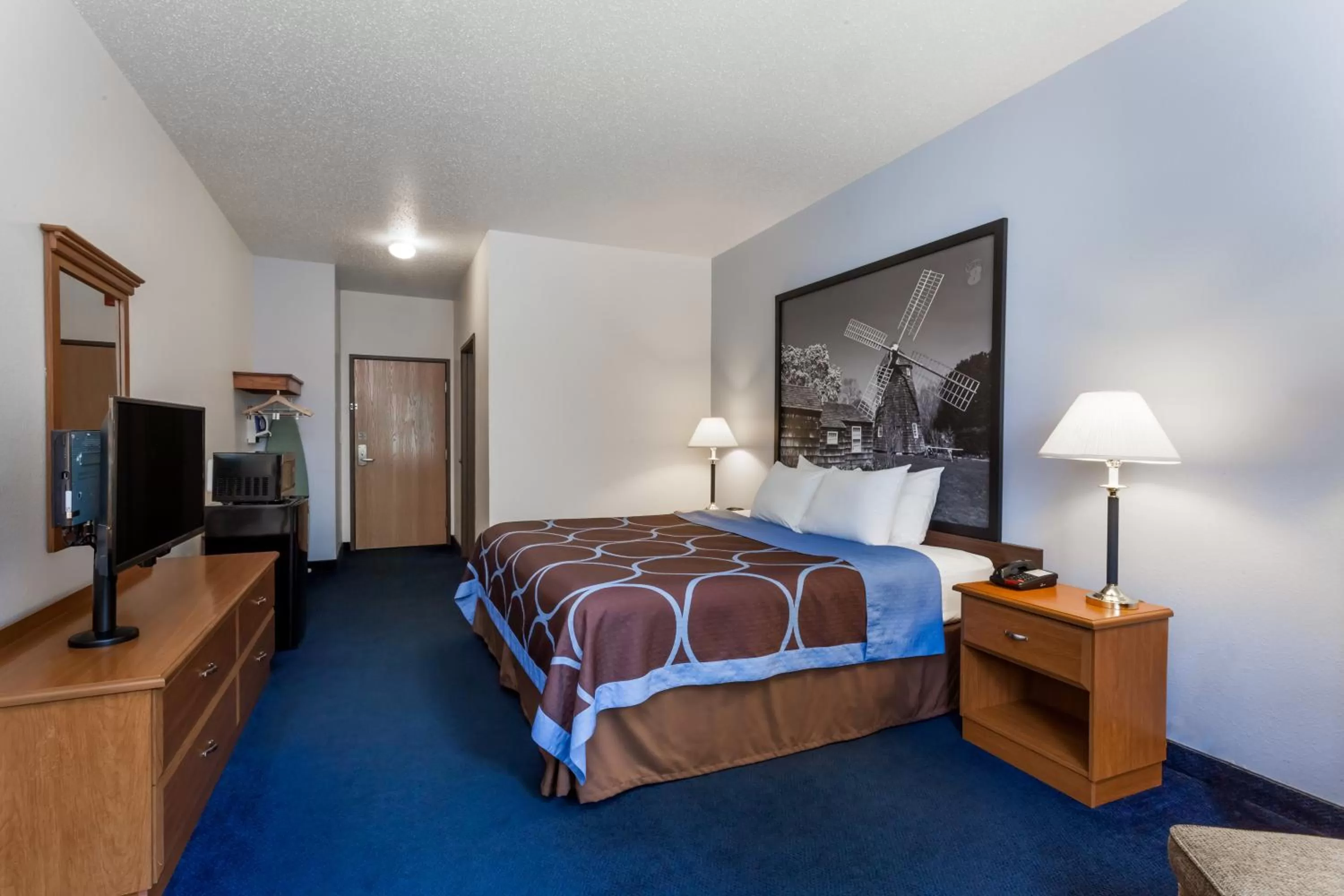 King Room - Non-Smoking in Super 8 by Wyndham Cobleskill NY