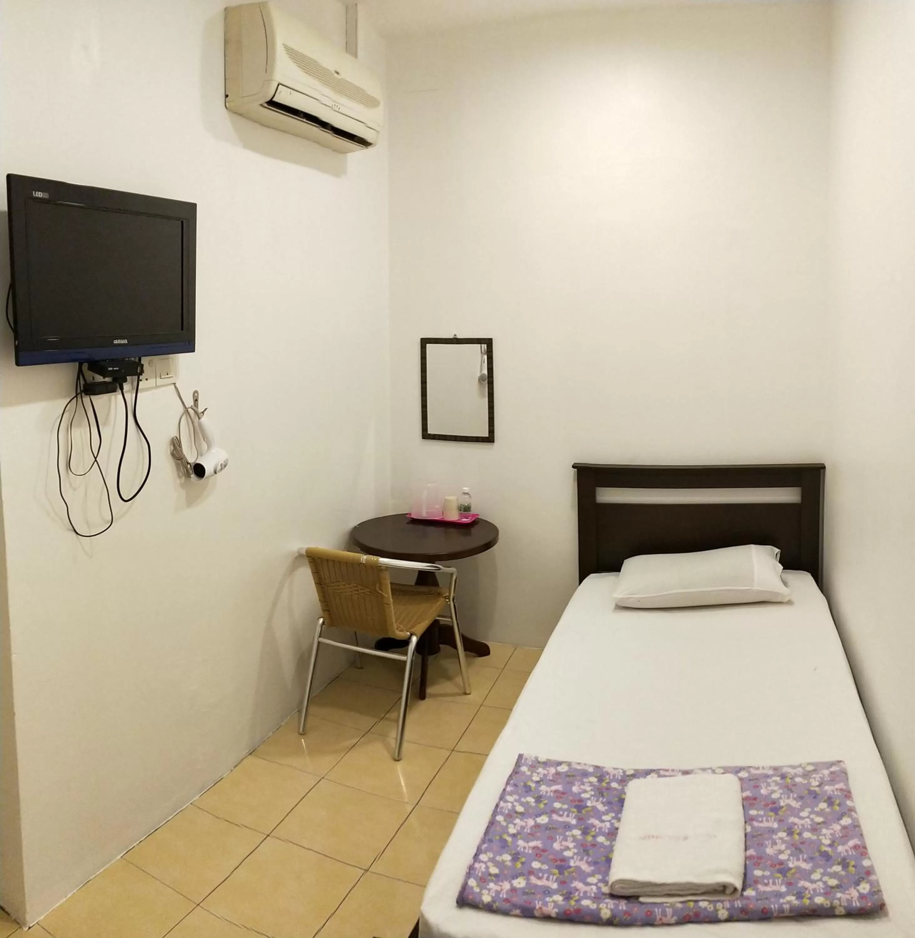 Single Room in Hotel Tanjong