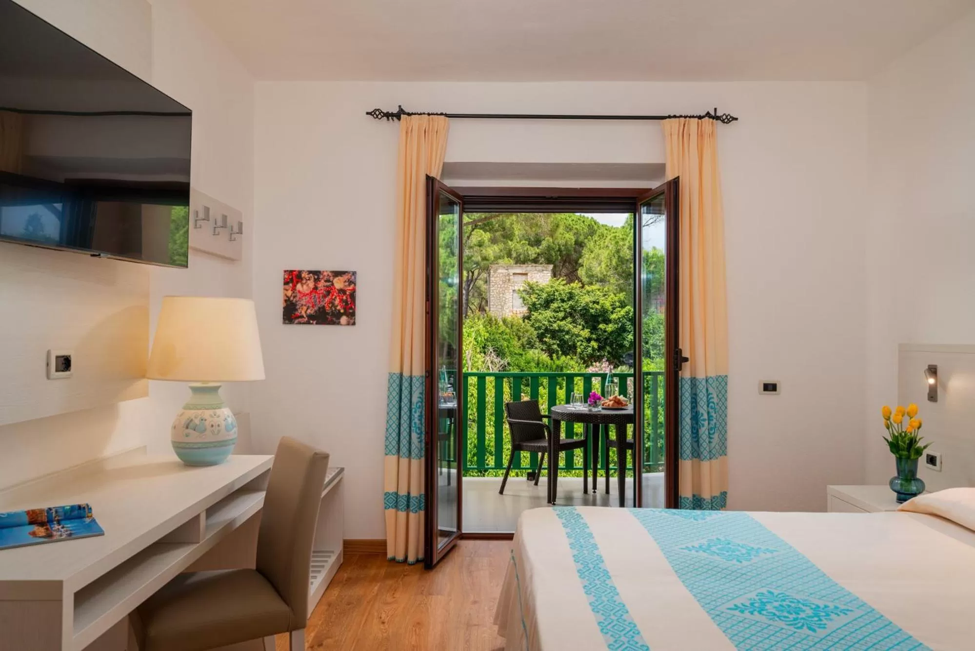 Triple Room with Balcony in Hotel Dei Pini