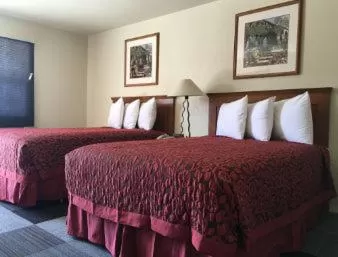 Double Room with Two Double Beds - Non-Smoking in Travelodge by Wyndham Gallup