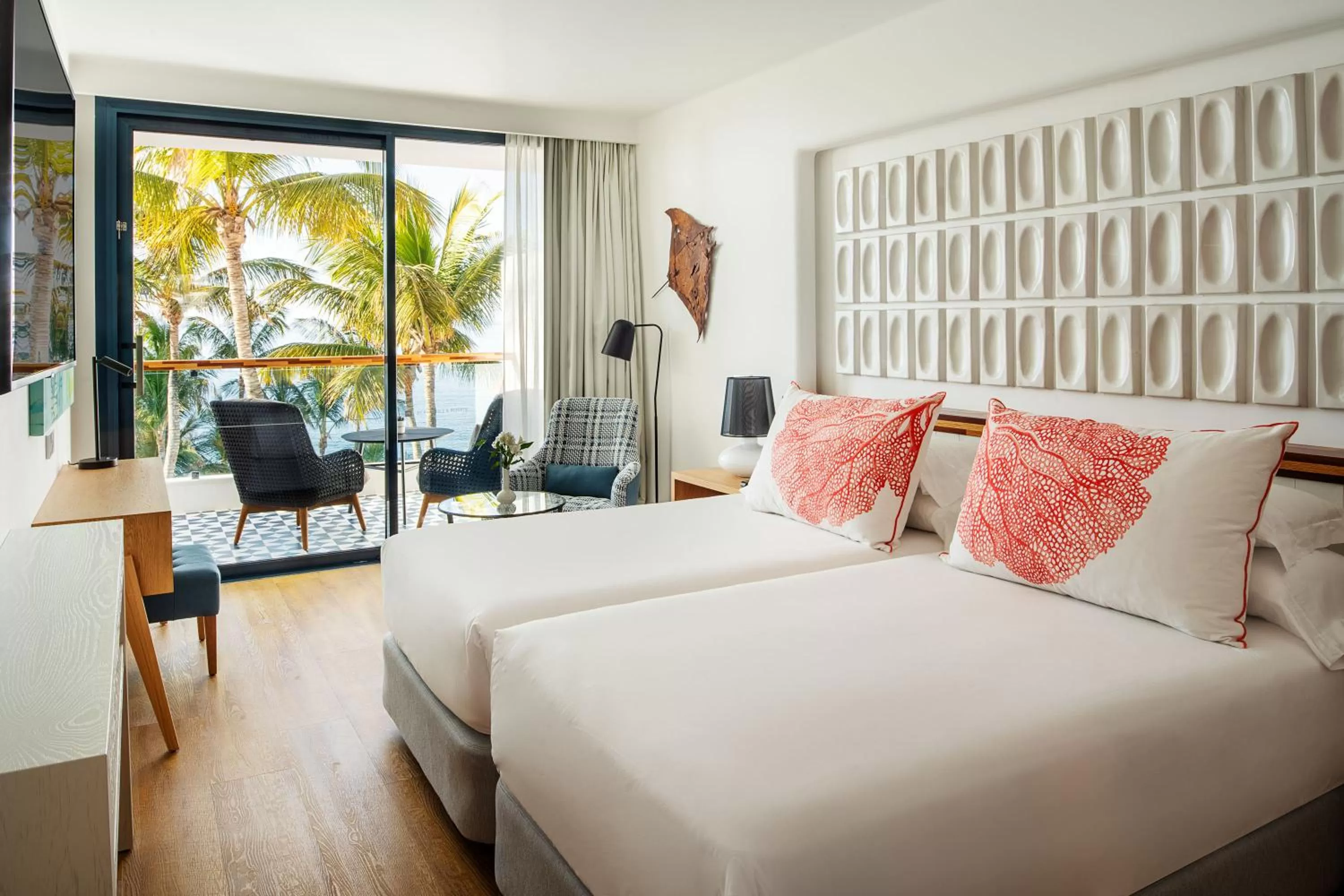 Superior Double or Twin Room with Sea View in Hotel Fariones