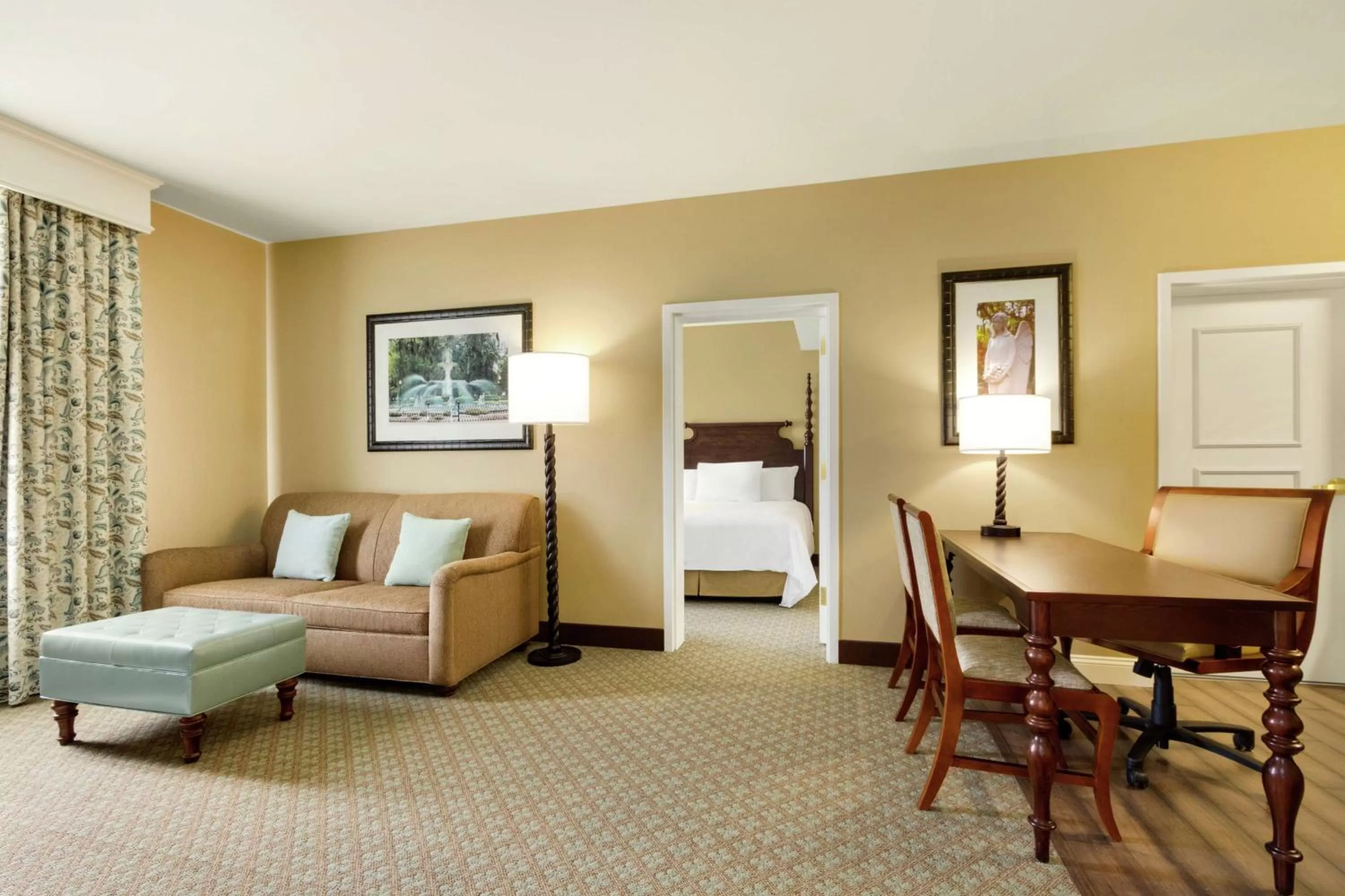 One-Bedroom Queen Suite - Disability Access/Non-Smoking in Embassy Suites Savannah Historic District