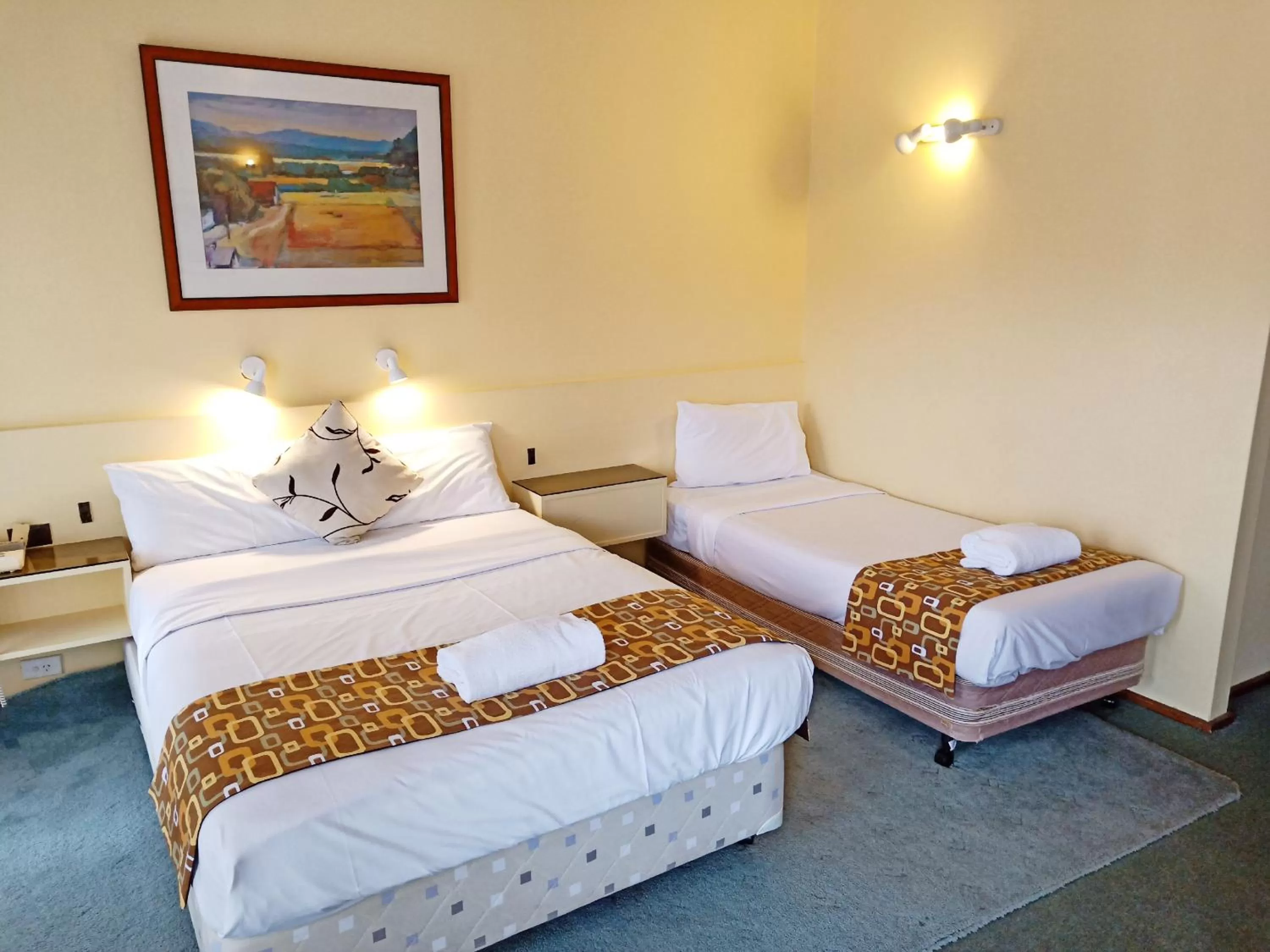 Family Room in Glen Inn