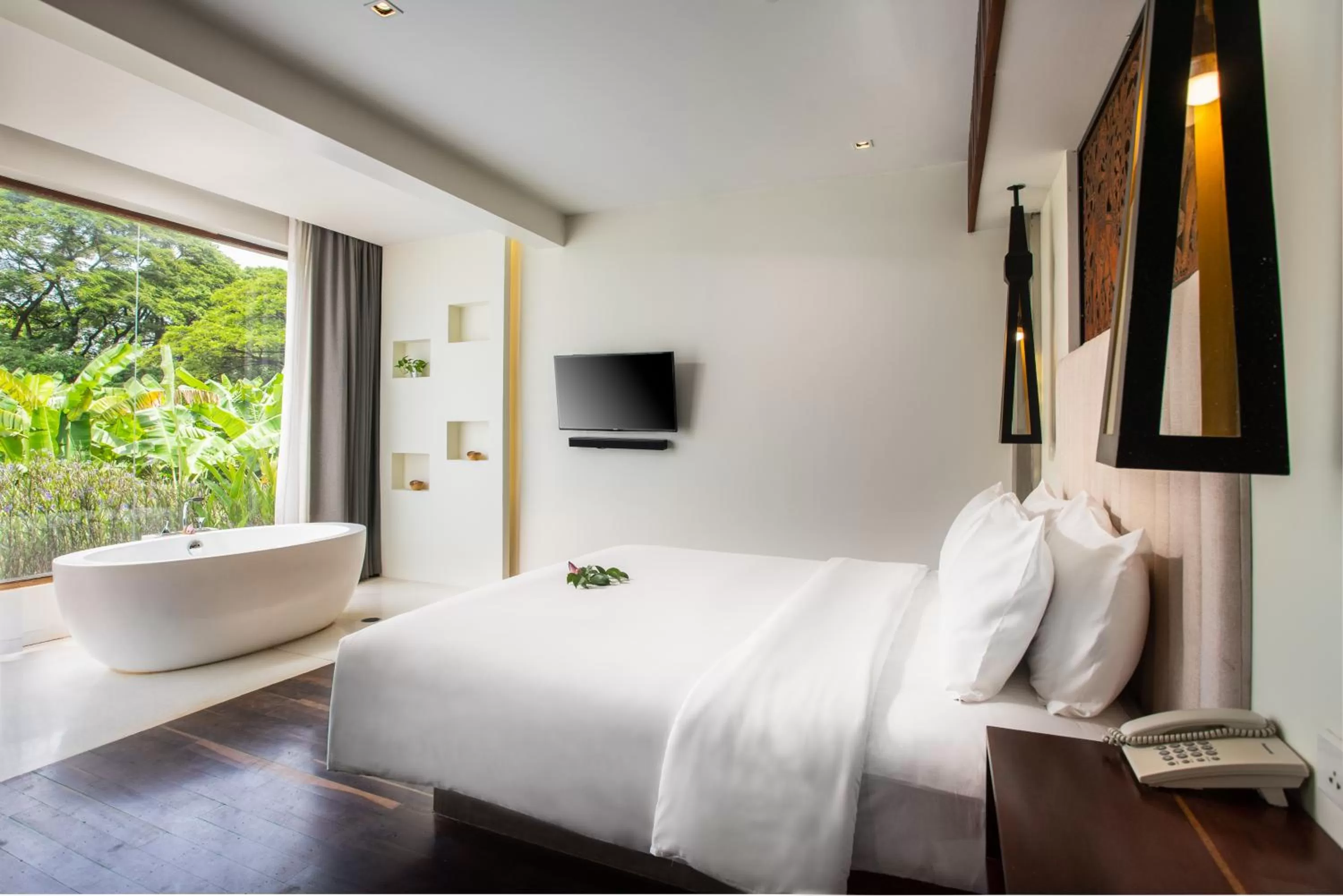 Apsara Suite with Balcony in Apsara Residence Hotel