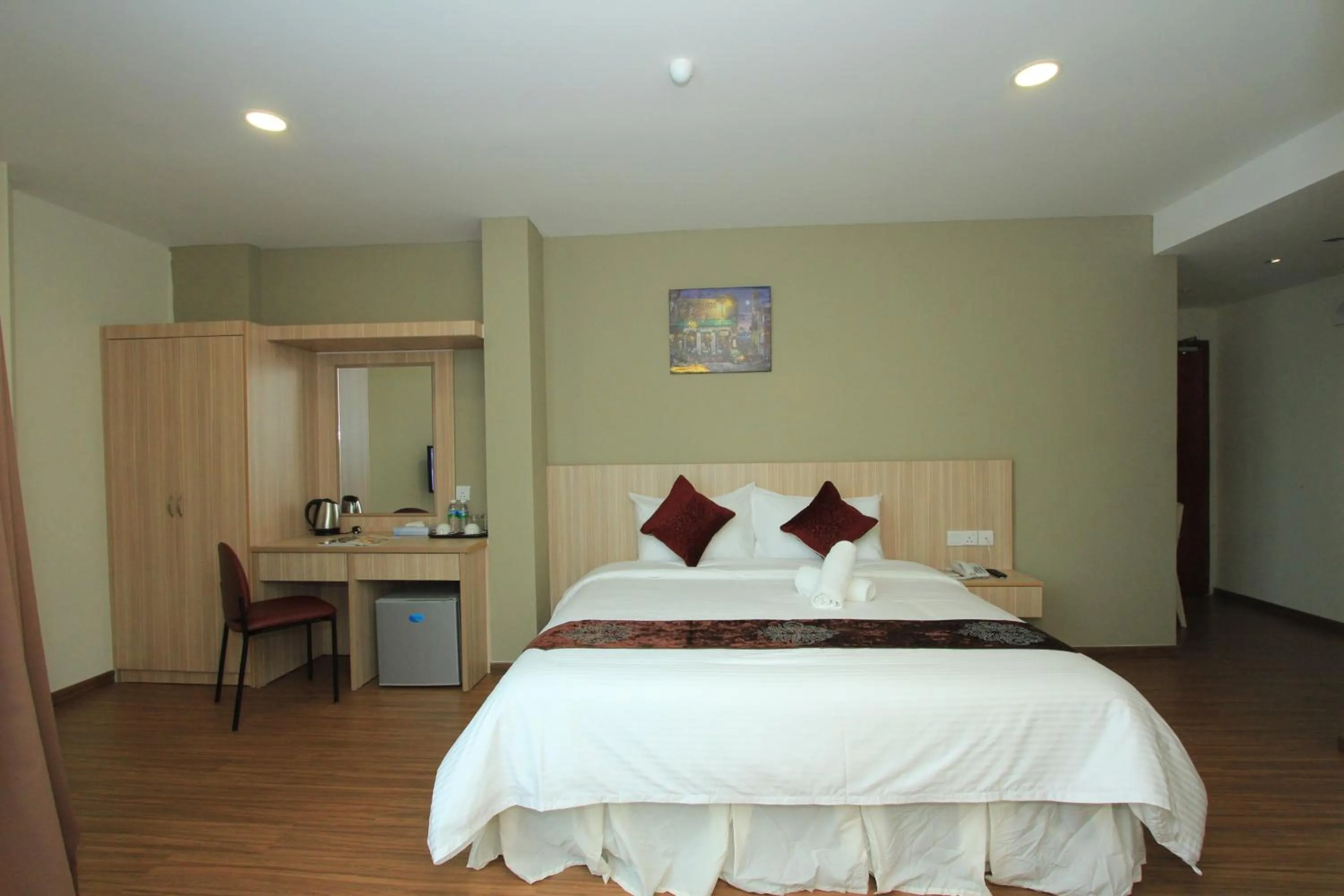 Suite with Spa Bath - single occupancy in Veer Hotel