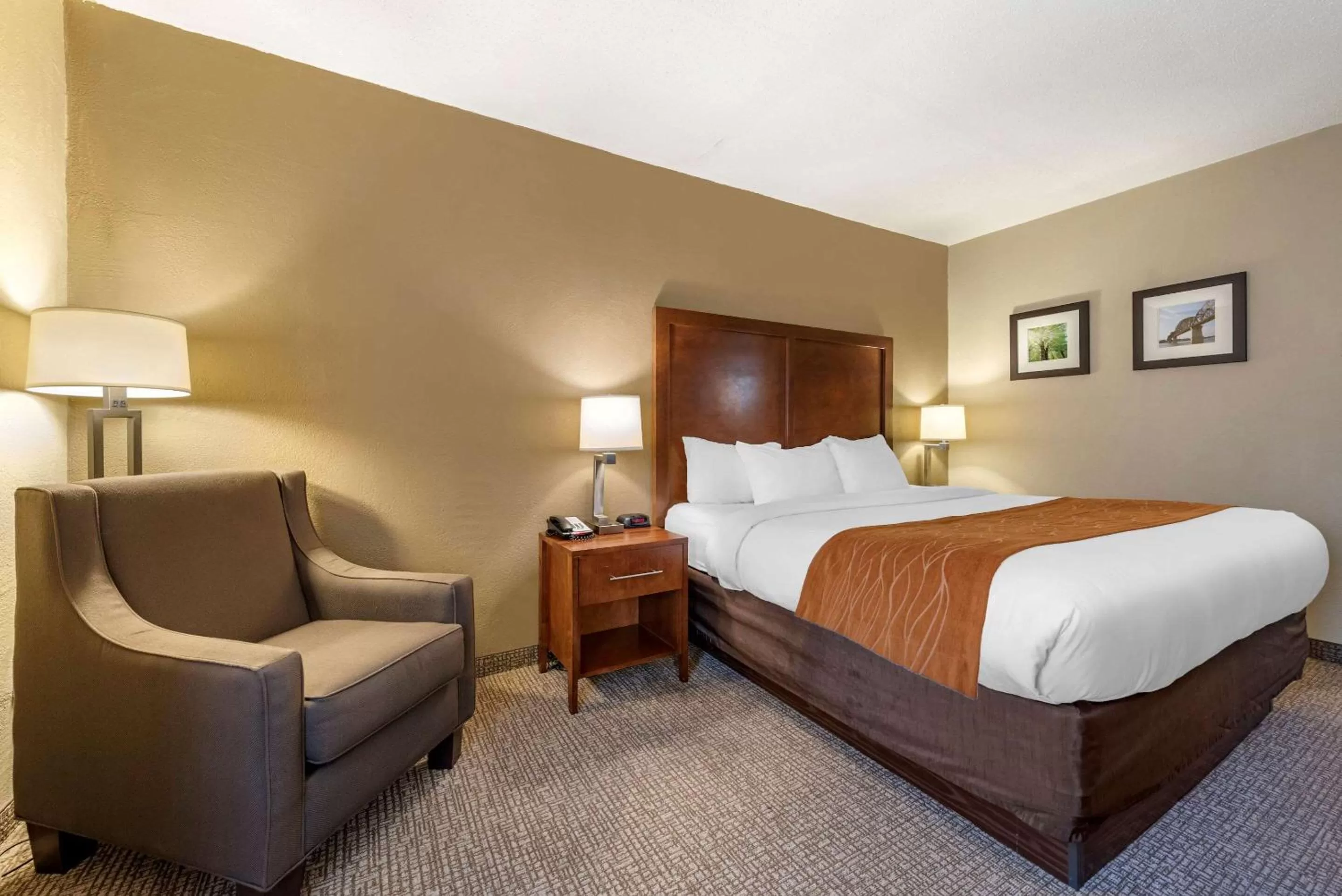 King Room - Disability Access/Non-Smoking in Comfort Inn Madison near Clifty Falls